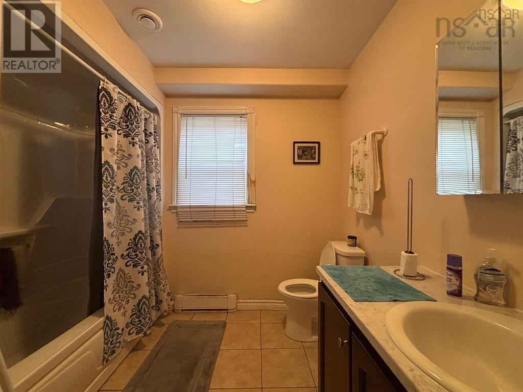 272/274 York Street, Glace Bay, Nova Scotia  B1A 2M3 - Photo 9 - 202600694