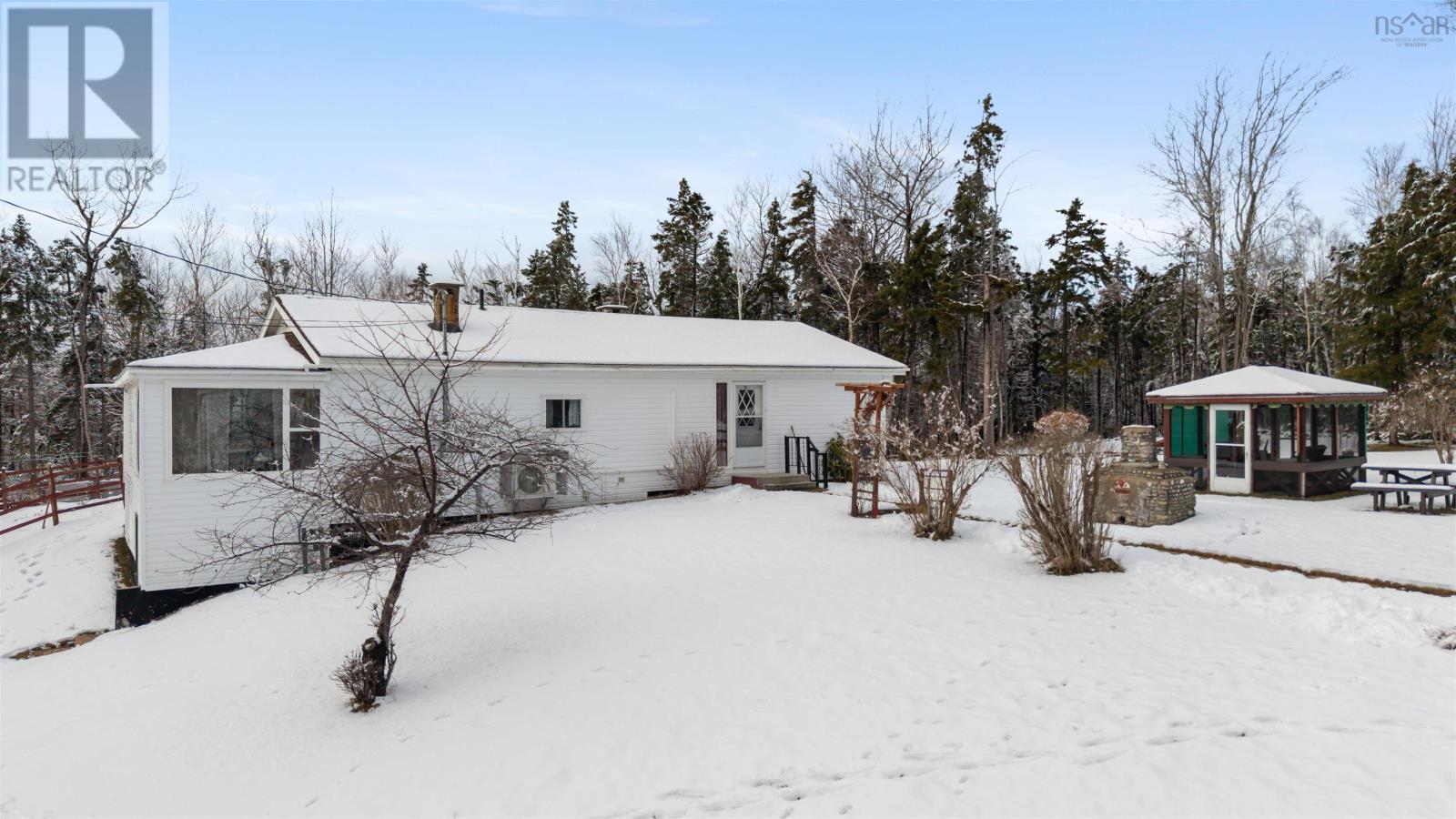 417 Mackenzie Road, Black Point, Nova Scotia  B0K 1X0 - Photo 8 - 202600726