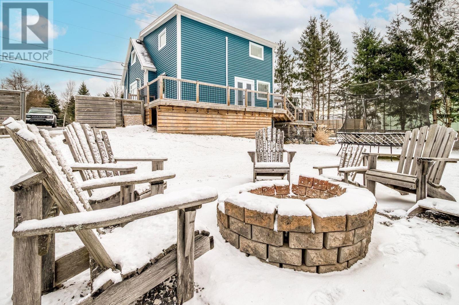 224 Salmon River Road, Valley, Nova Scotia  B6L 2S9 - Photo 4 - 202600826