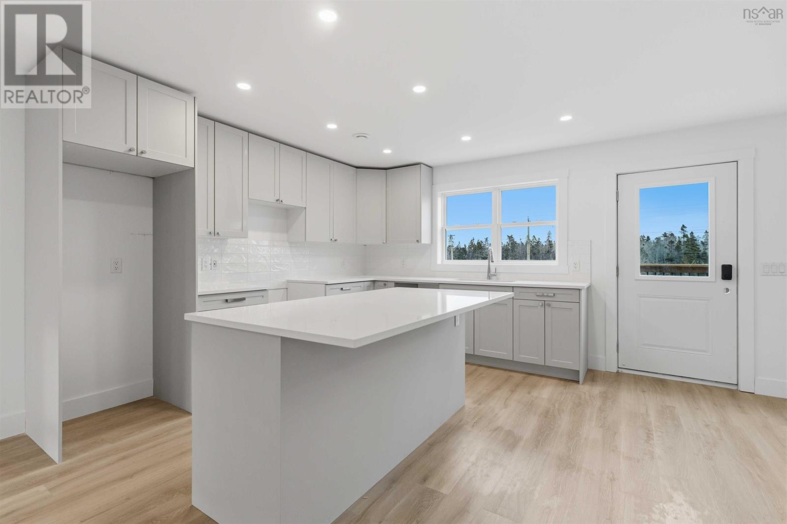 4 Berm Street, Spryfield, Nova Scotia  B3R 0H2 - Photo 6 - 202600859