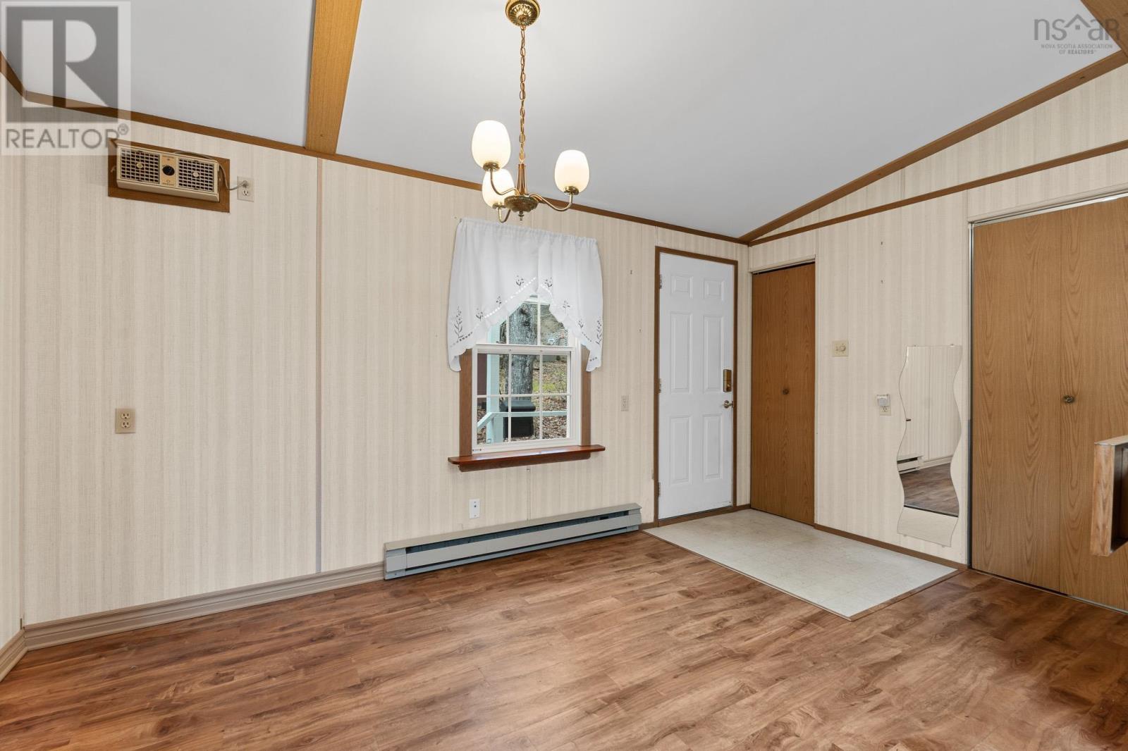 210 Ellershouse Road, Ellershouse, Nova Scotia  B0N 1L0 - Photo 7 - 202600996