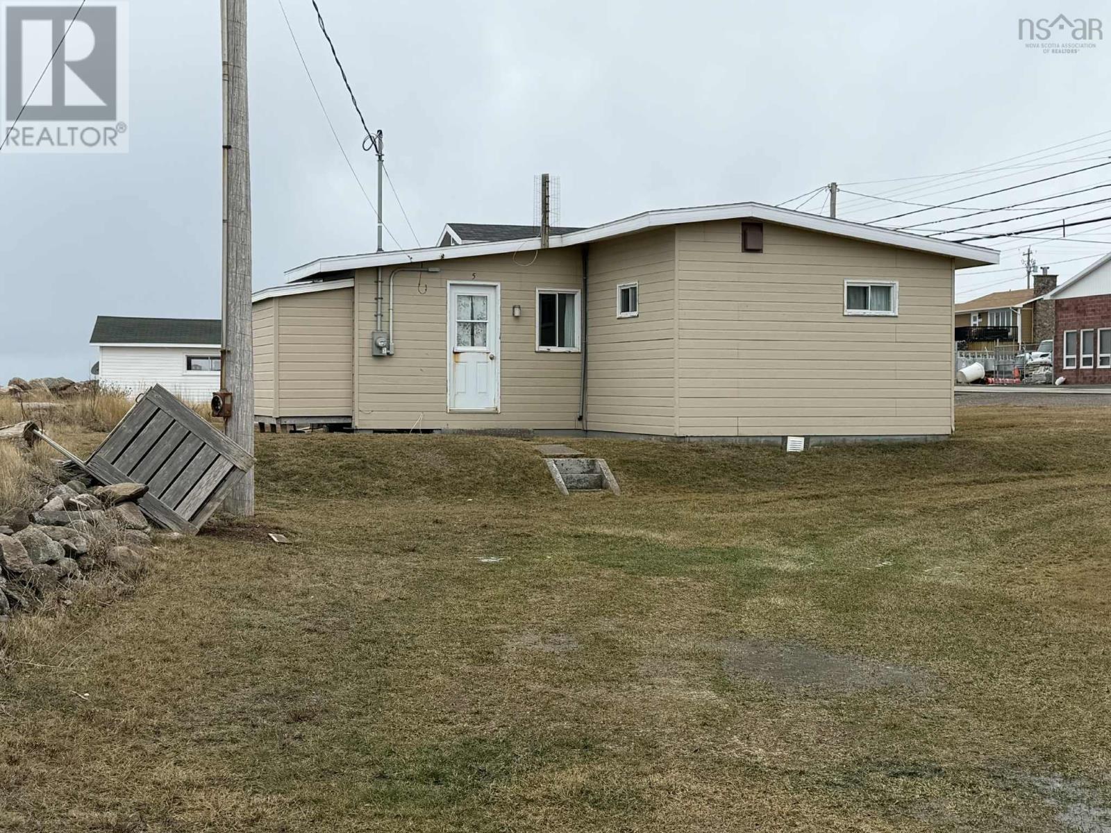 15481 Cabot Trail, Chéticamp, Nova Scotia  B0E 1H0 - Photo 2 - 202601025