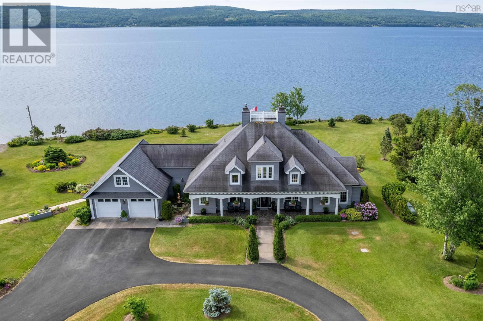 8805 Highway 105 Baddeck Inlet Highway, Baddeck Inlet, Nova Scotia  B0E 1B0 - Photo 2 - 202601039