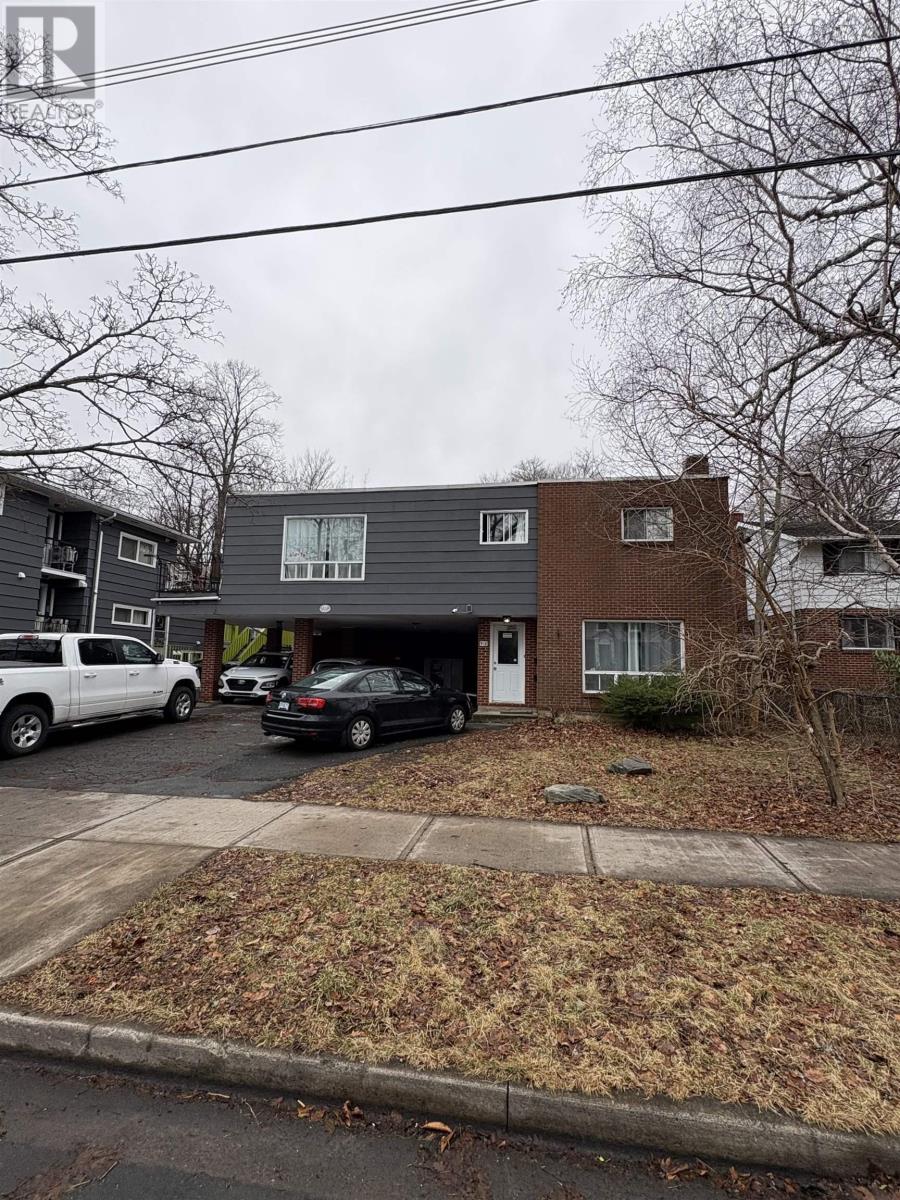918 Mclean Street, Halifax Peninsula, Nova Scotia  B3H 2V1 - Photo 2 - 202601093