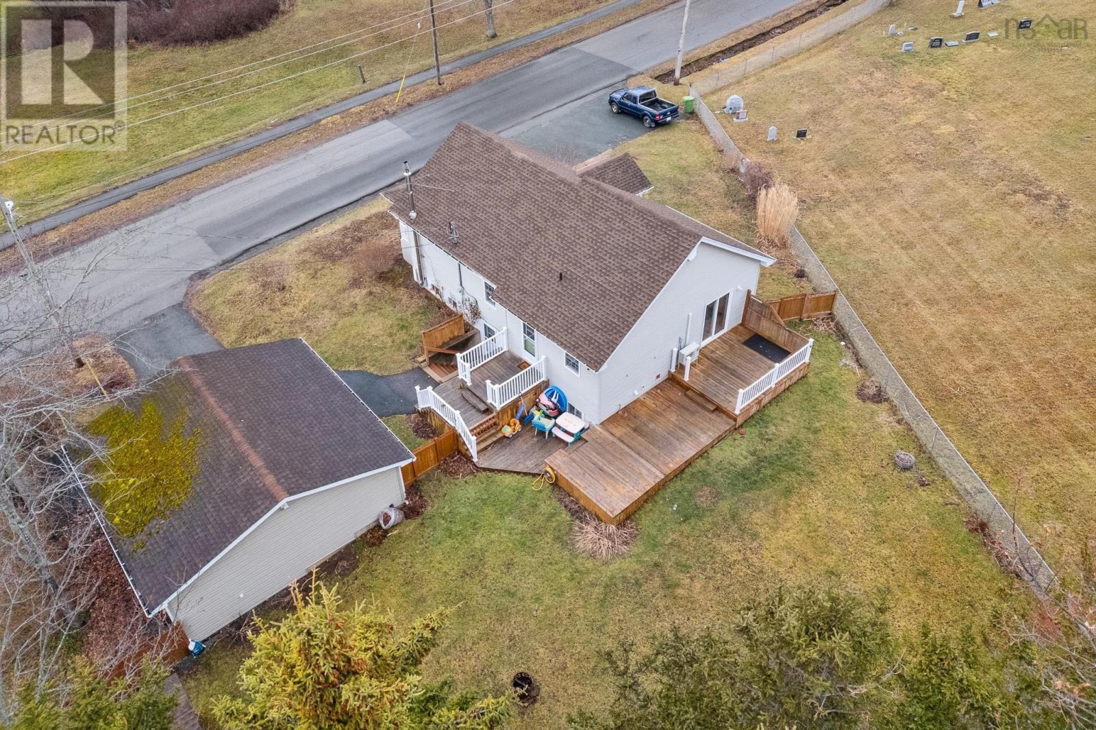 637 Wiley Avenue, Windsor, Nova Scotia  B0N 2T0 - Photo 3 - 202601134