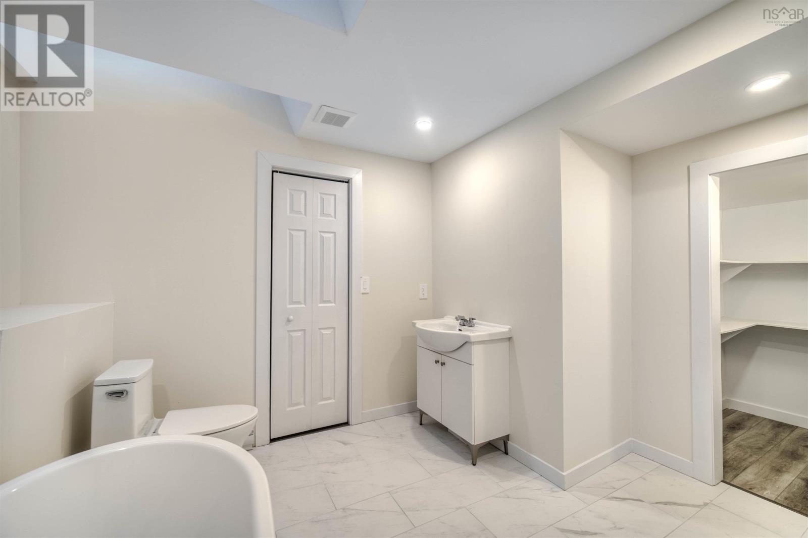 4006 Highway 2, Fletchers Lake, Nova Scotia  B2T 1A3 - Photo 41 - 202601175