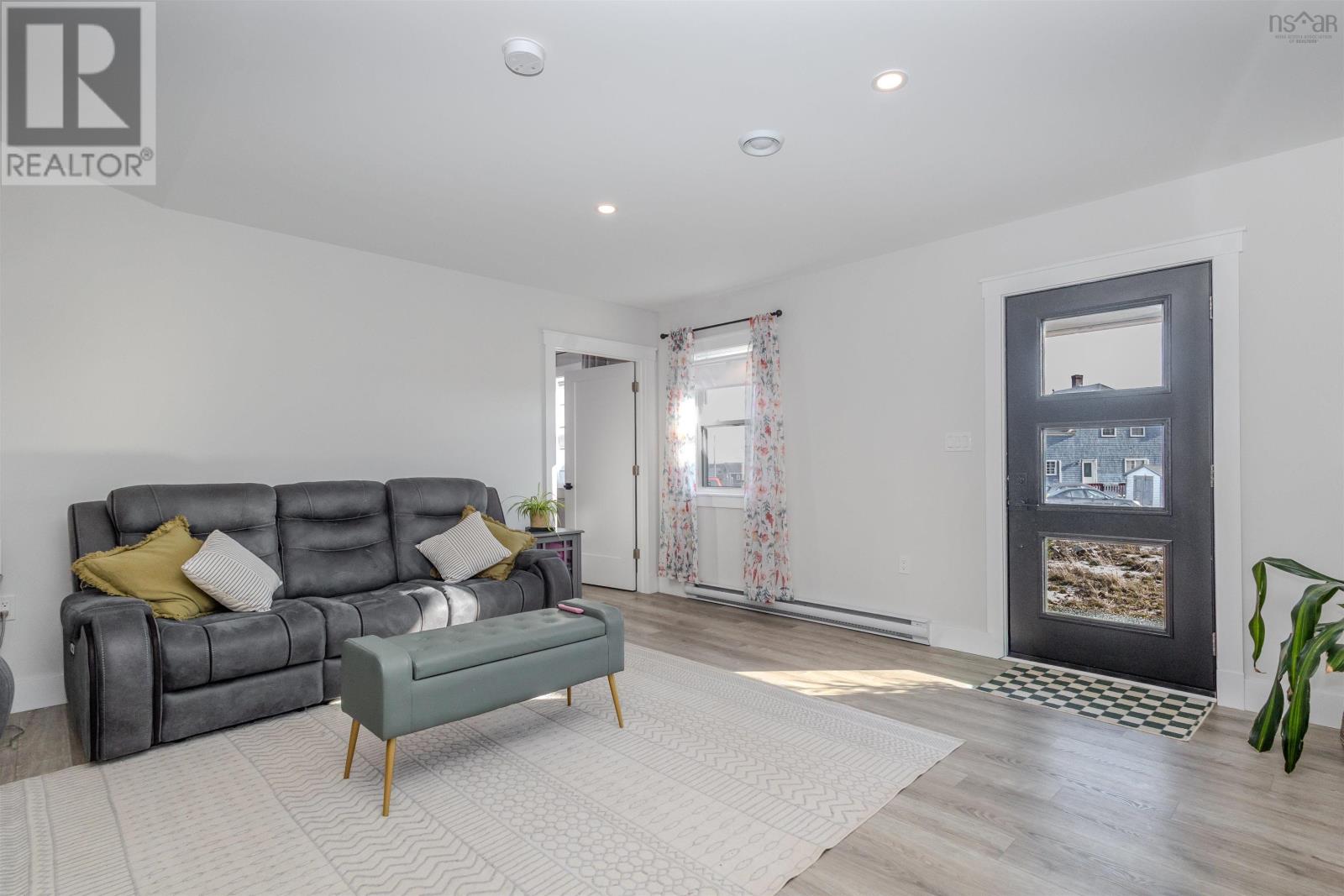 29 Amy Street, Port Morien, Nova Scotia  B1B 1A1 - Photo 2 - 202601203