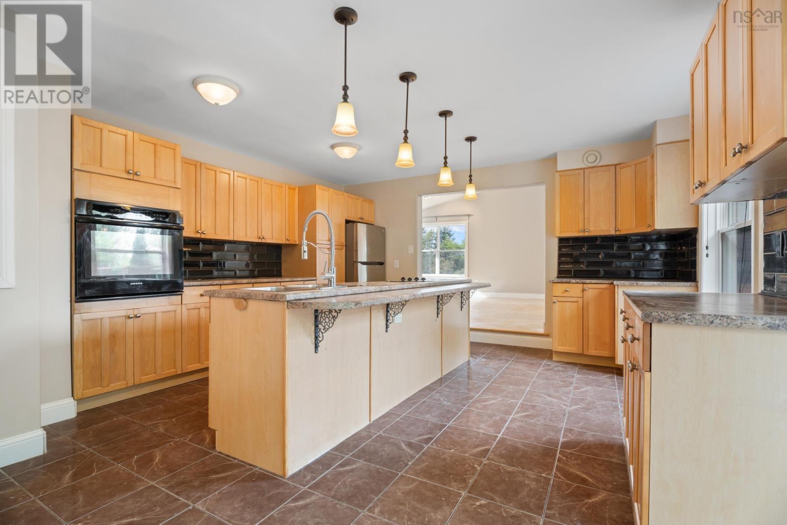 680 Hammonds Plains Road, Bedford, Nova Scotia  B4B 1A7 - Photo 7 - 202601228