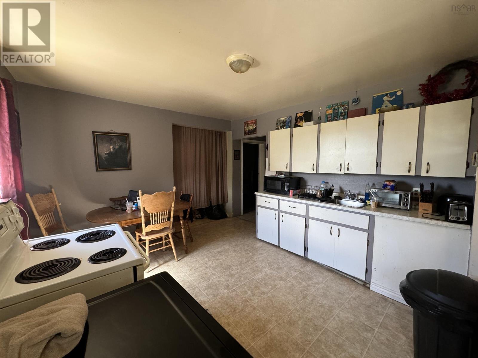 71 Brook Street, North Sydney, Nova Scotia  B2A 2J6 - Photo 10 - 202601248