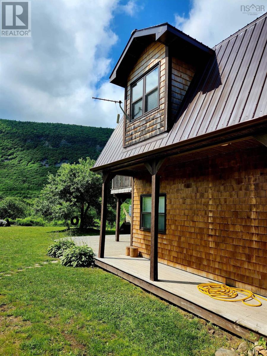 27859 Cabot Trail Road, Dingwall, Nova Scotia  B0C 1G0 - Photo 2 - 202601260