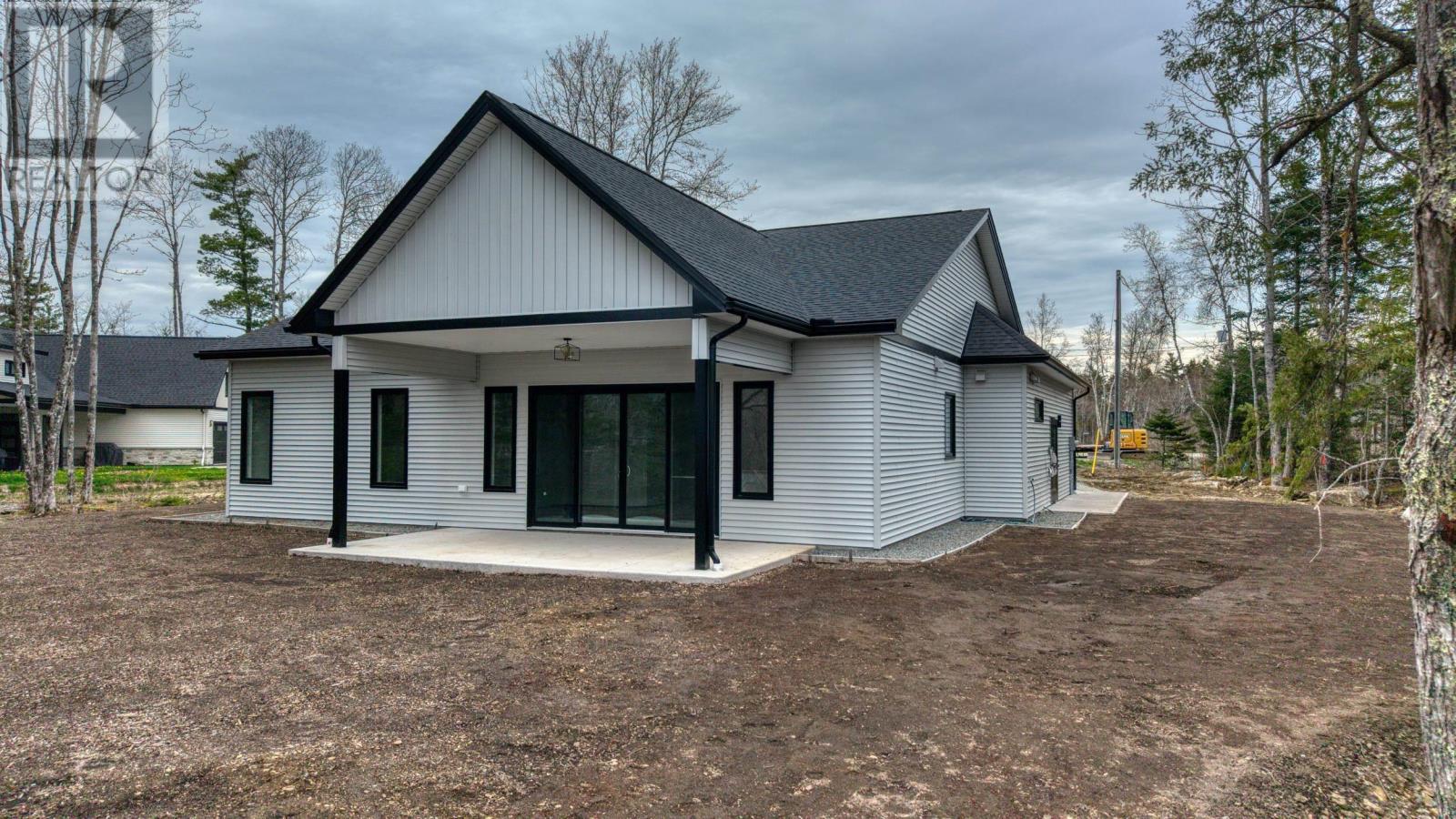 17 Soleil Crescent, Conquerall Mills, Nova Scotia  B4V 9H3 - Photo 3 - 202601261