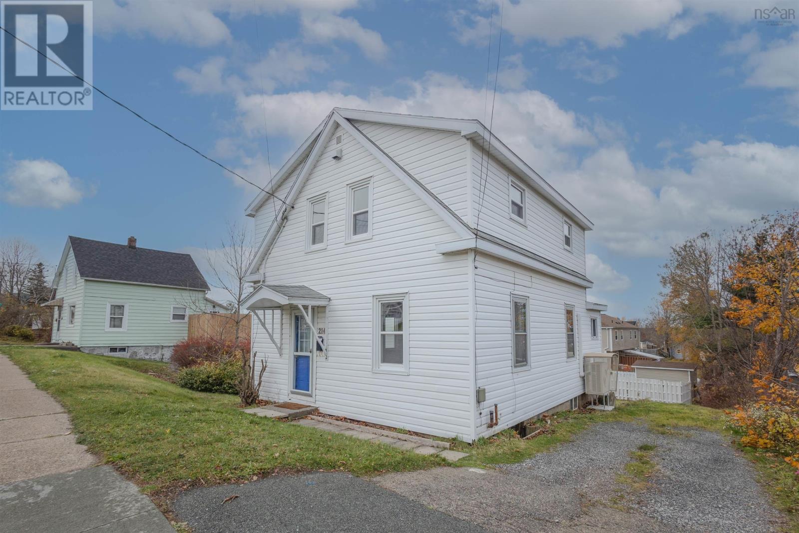 214 Alexandra Street, Sydney, Nova Scotia  B1P 2E8 - Photo 3 - 202601292
