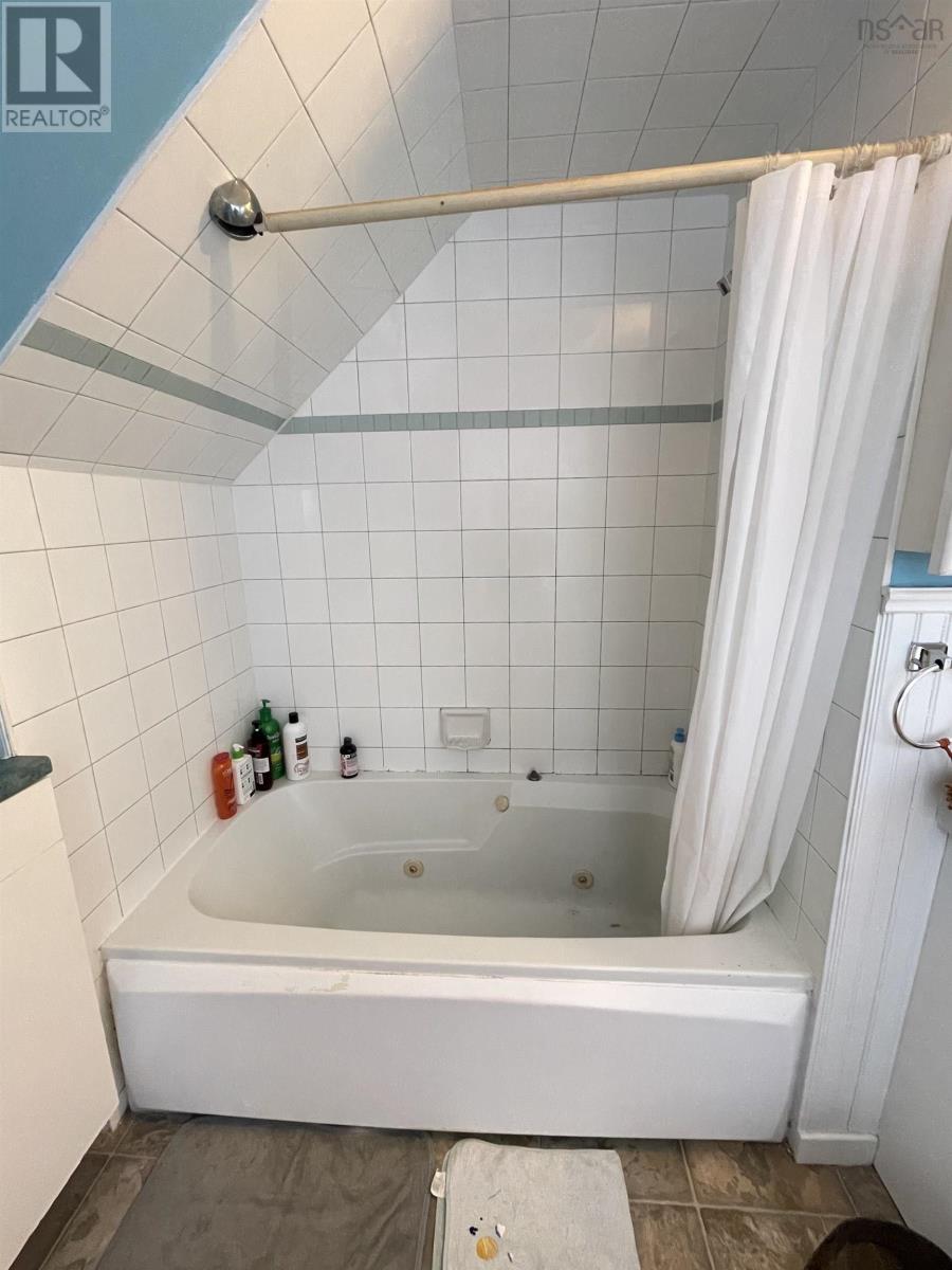 19 Norwood Avenue, Sydney, Nova Scotia  B1P 2Z9 - Photo 21 - 202601329