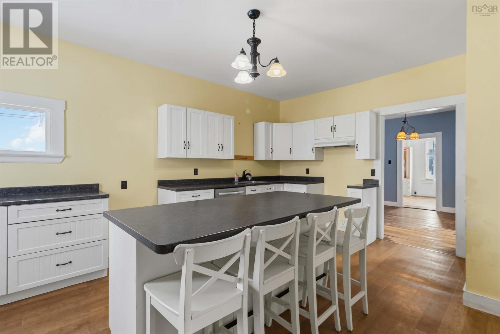 101 Pleasant Street, Bridgewater, Nova Scotia  B4V 1N3 - Photo 12 - 202601344