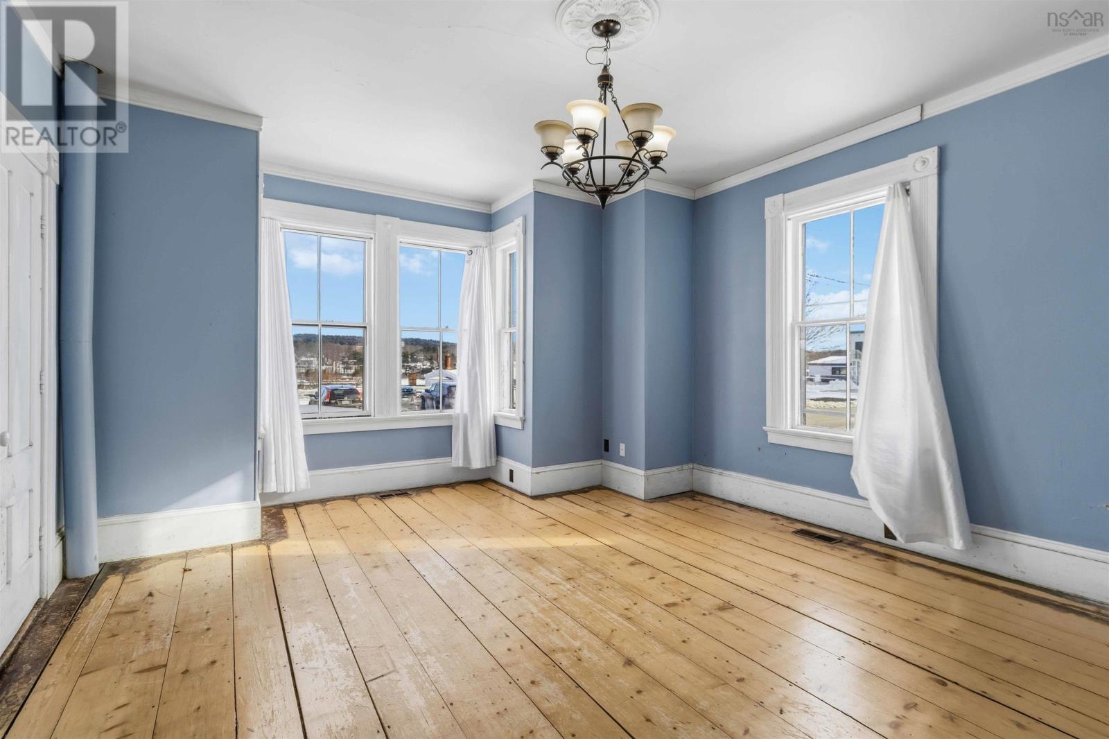 101 Pleasant Street, Bridgewater, Nova Scotia  B4V 1N3 - Photo 19 - 202601344