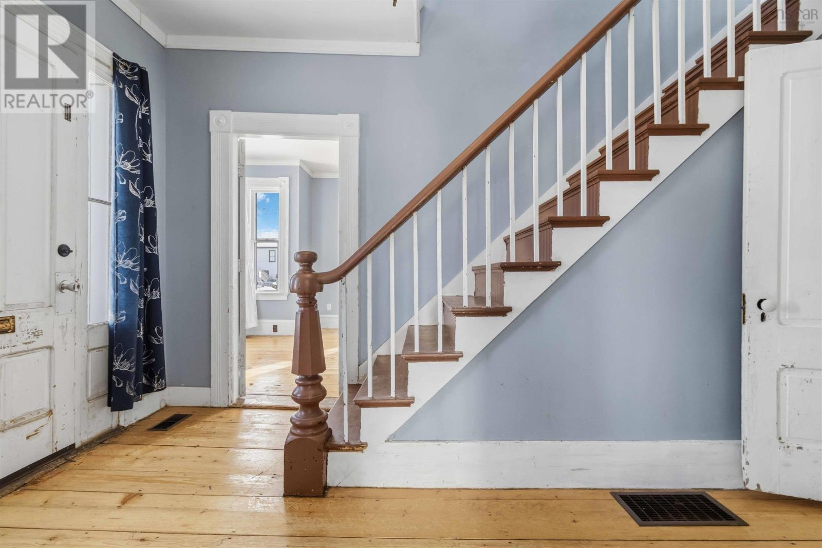 101 Pleasant Street, Bridgewater, Nova Scotia  B4V 1N3 - Photo 4 - 202601344