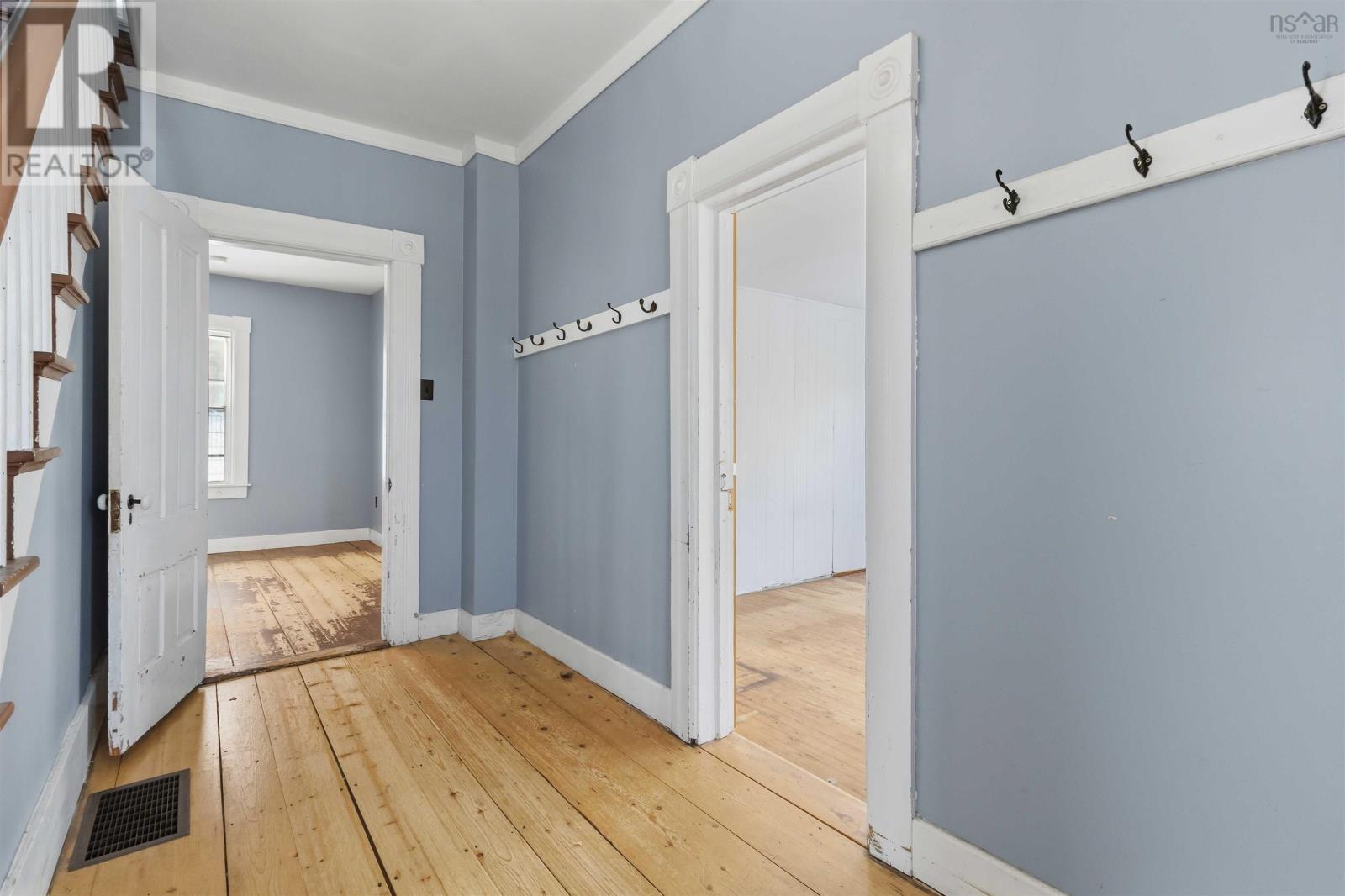 101 Pleasant Street, Bridgewater, Nova Scotia  B4V 1N3 - Photo 5 - 202601344