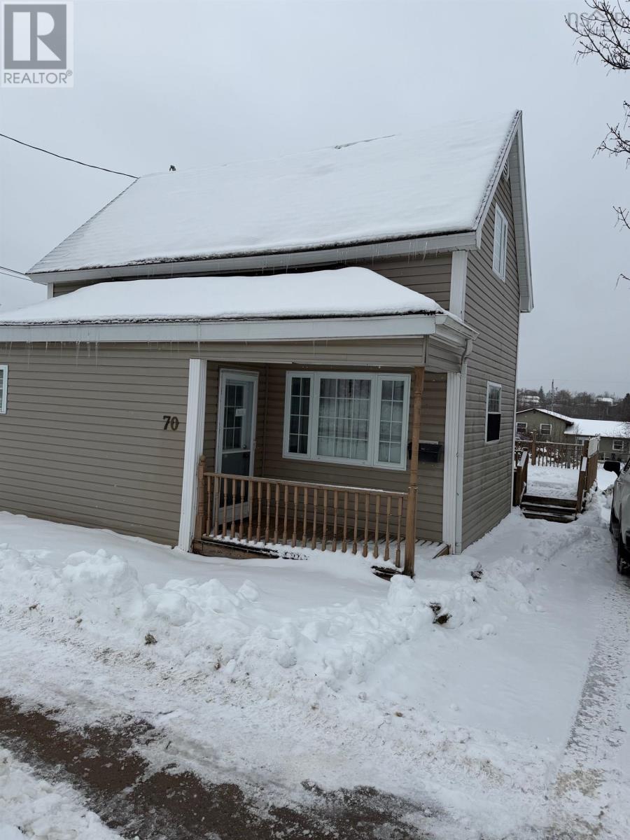 70 Fraser Avenue, Sydney Mines, Nova Scotia  B1V 2C3 - Photo 5 - 202601449