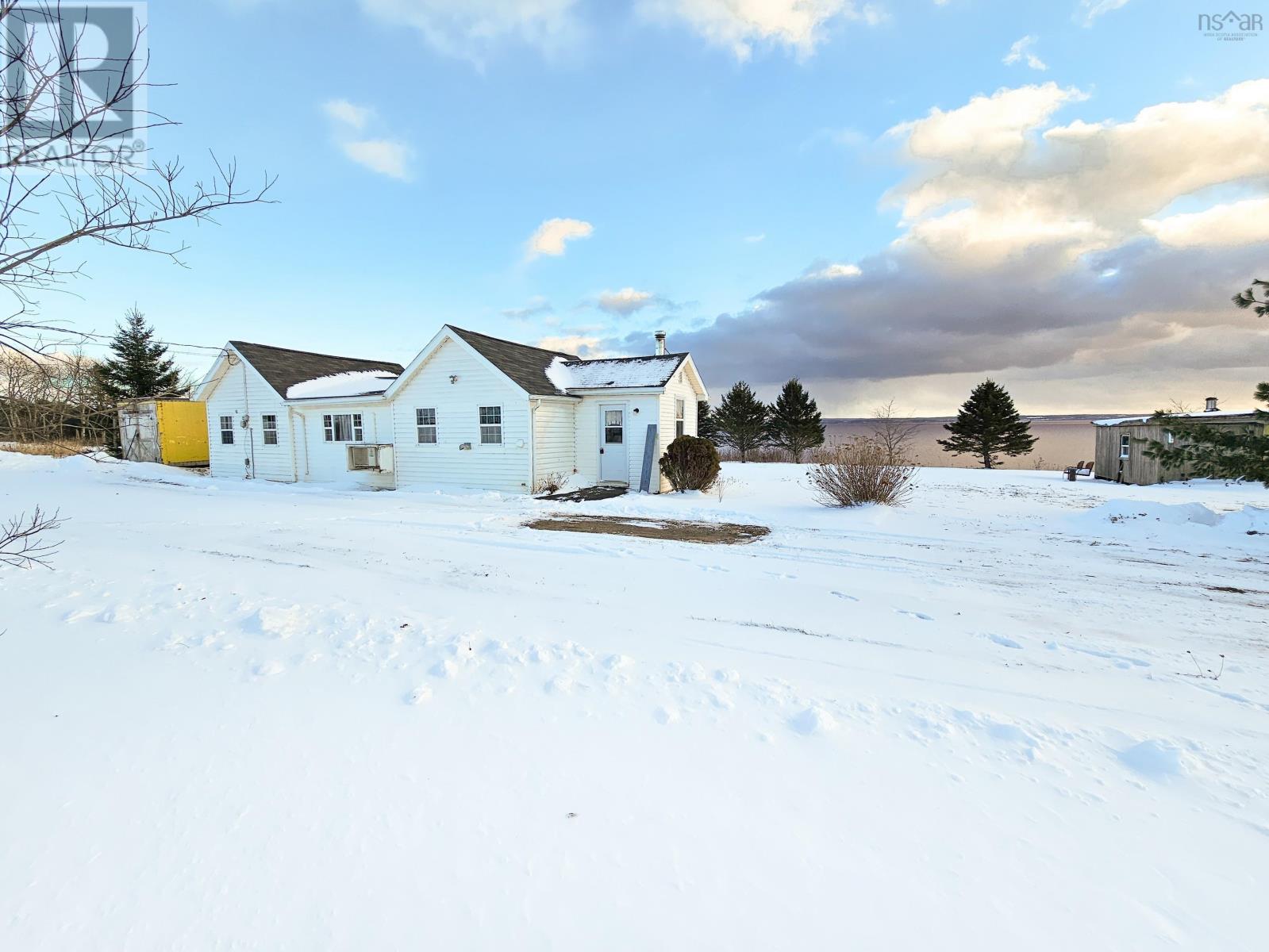 4606 Highway 2, Upper Economy, Nova Scotia  B0M 1B0 - Photo 2 - 202601760