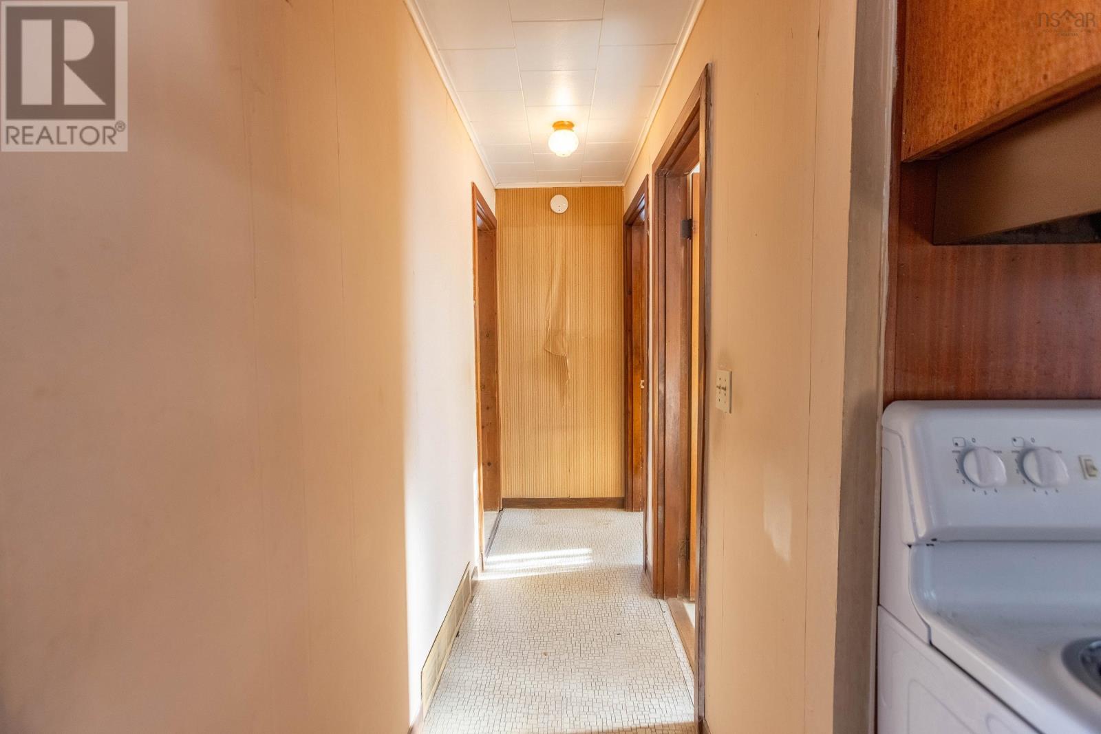 1 Boylston Avenue, Amherst, Nova Scotia  B4W 3W7 - Photo 15 - 202601764