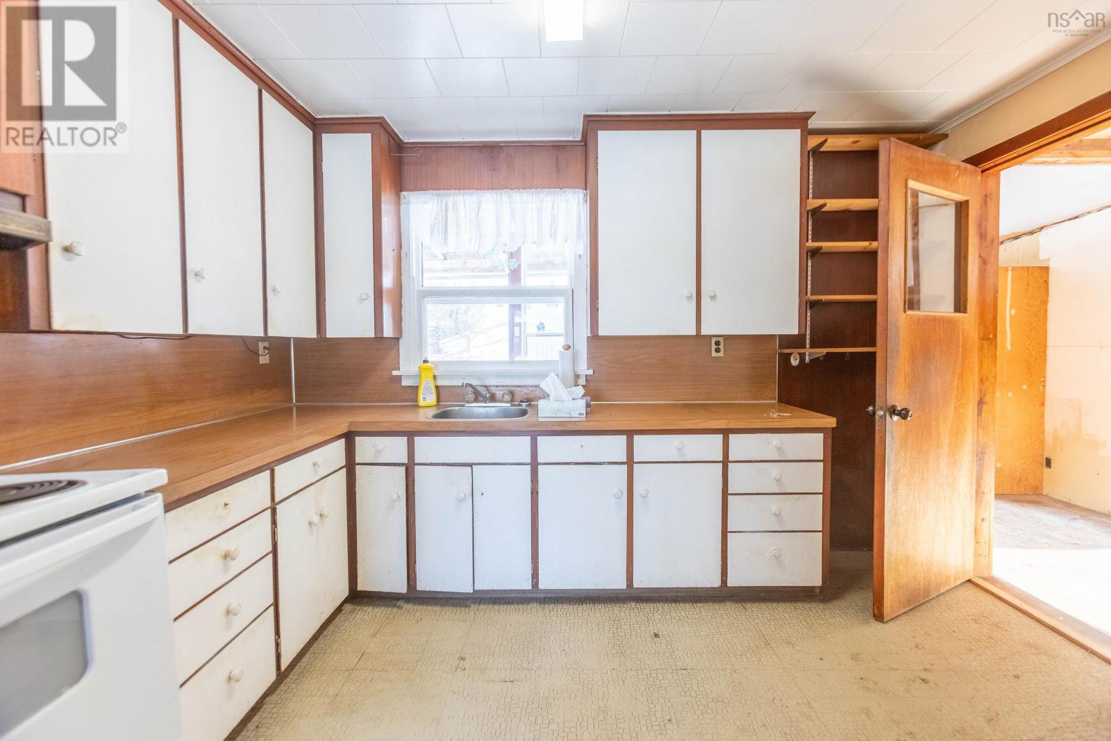 1 Boylston Avenue, Amherst, Nova Scotia  B4W 3W7 - Photo 9 - 202601764