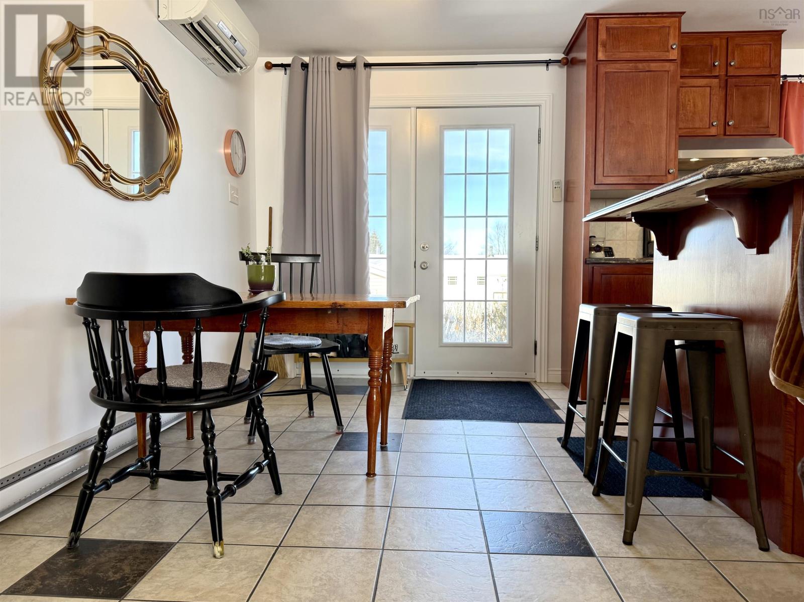 24 Rhodes Avenue, Amherst, Nova Scotia  B4H 2J2 - Photo 15 - 202601796