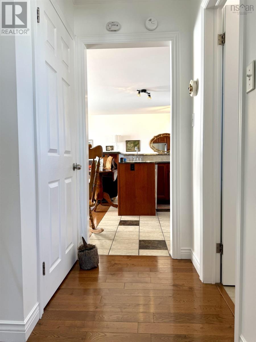 24 Rhodes Avenue, Amherst, Nova Scotia  B4H 2J2 - Photo 21 - 202601796