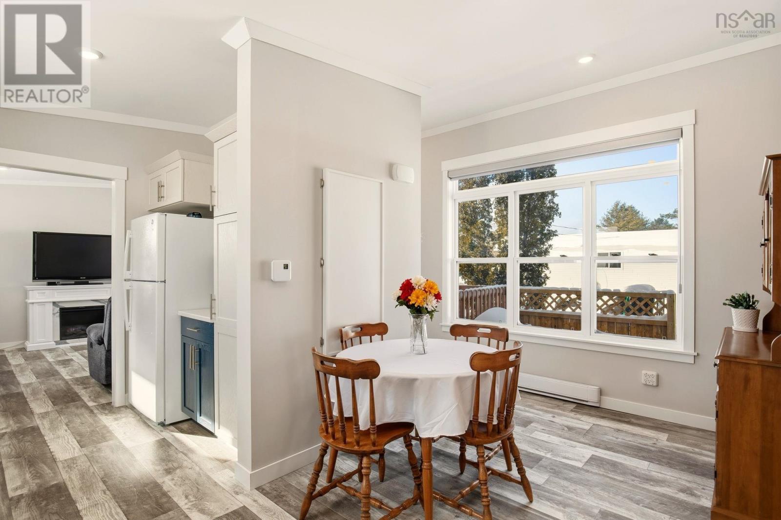 40 Davis Drive, Mount Uniacke, Nova Scotia  B0N 1Z0 - Photo 4 - 202601803