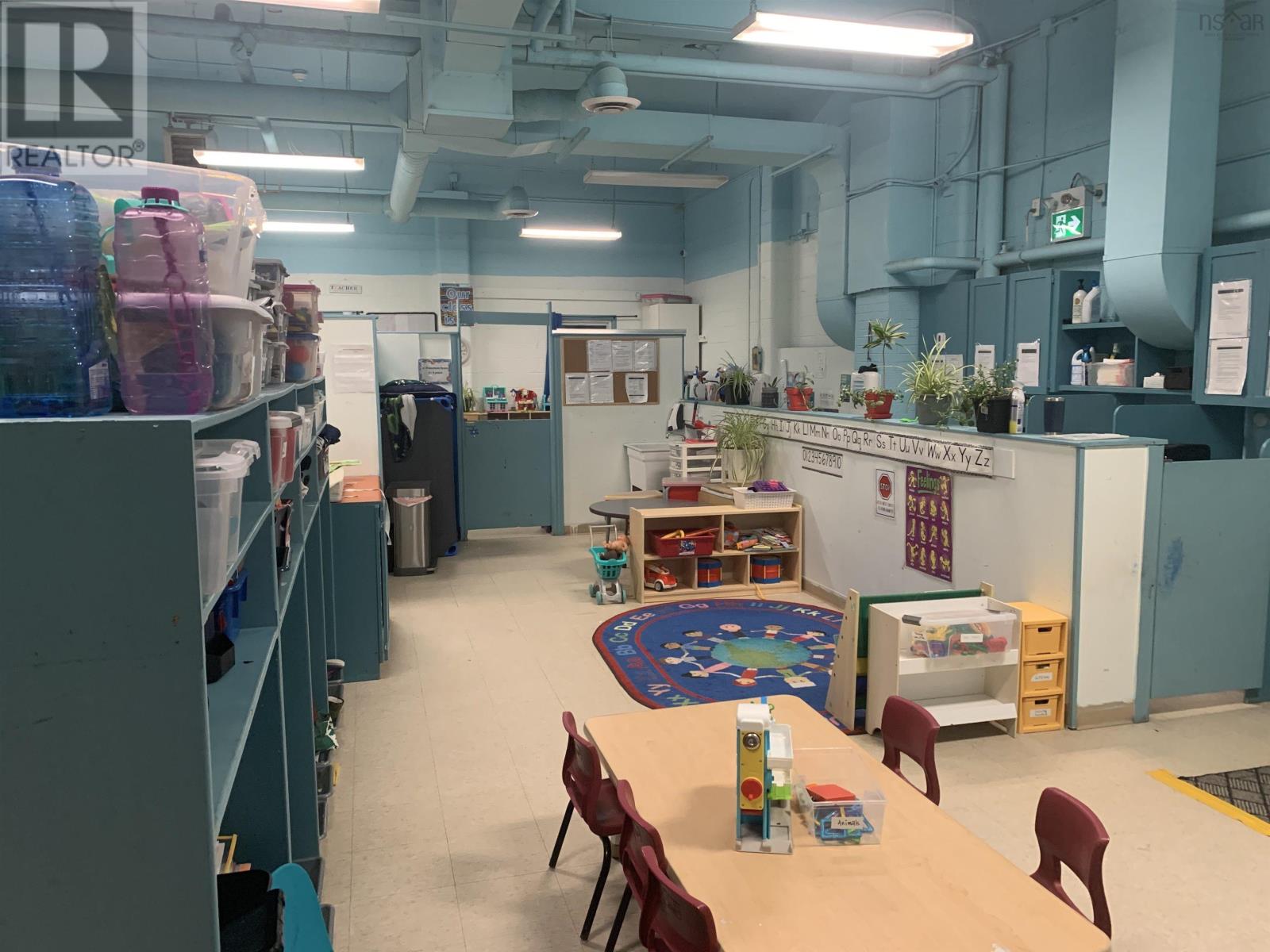 199 Bedford Highway, Halifax, Nova Scotia  B3M 0R5 - Photo 4 - 202601819