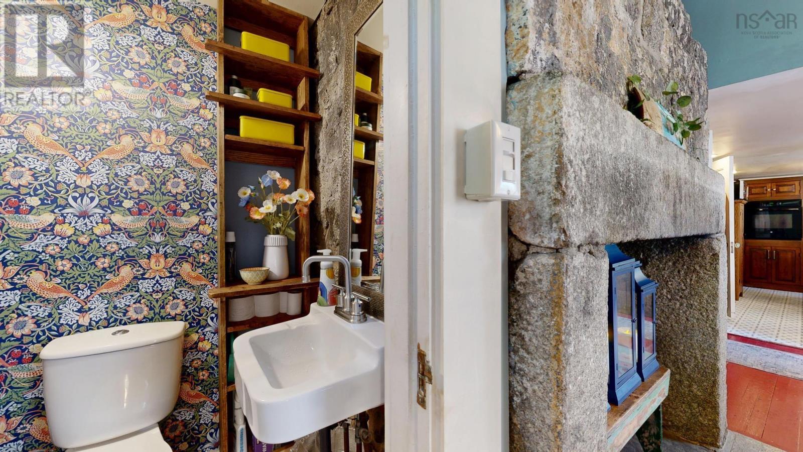 17 George Street, Shelburne, Nova Scotia  B0T 1W0 - Photo 11 - 202601864