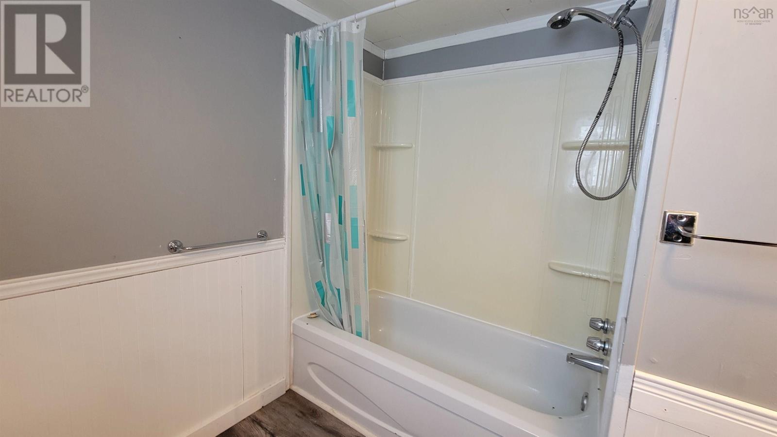 30 Parade Street, Yarmouth, Nova Scotia  B5A 3A8 - Photo 13 - 202601913