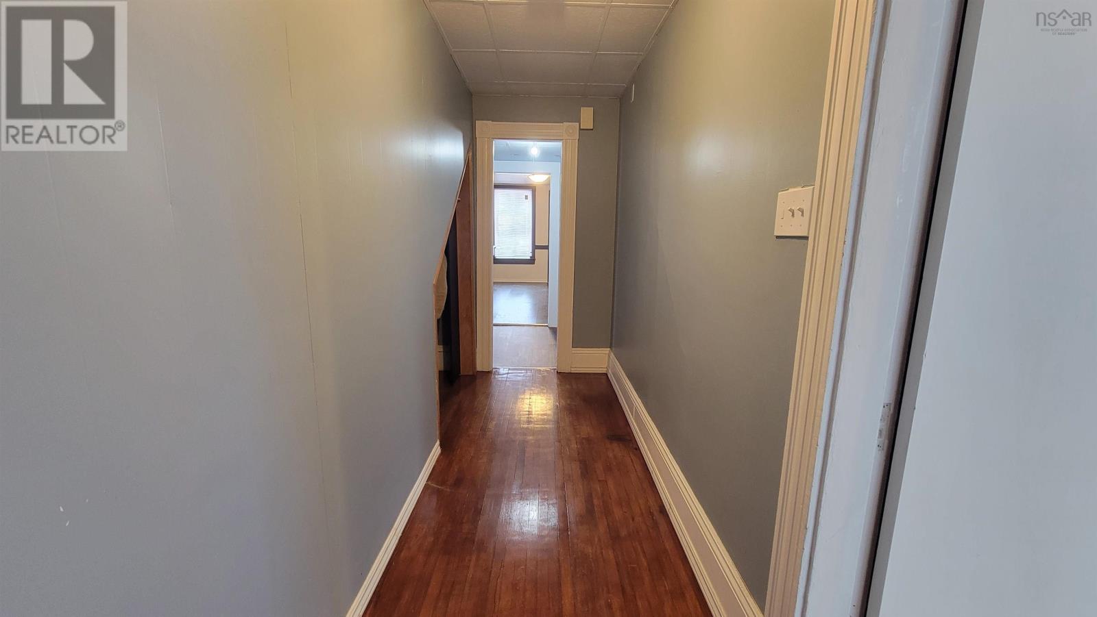 30 Parade Street, Yarmouth, Nova Scotia  B5A 3A8 - Photo 2 - 202601913