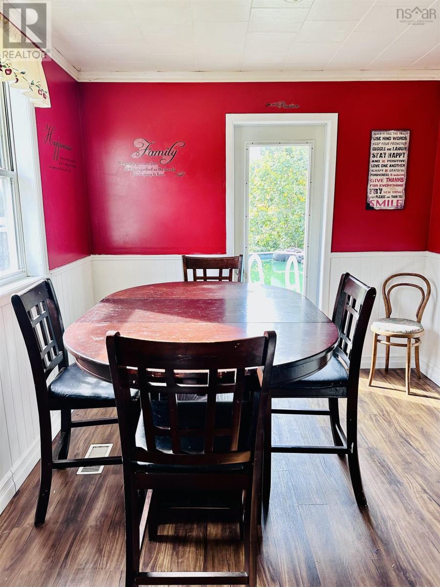 101 Parr Street, Shelburne, Nova Scotia  B0T 1W0 - Photo 9 - 202602067