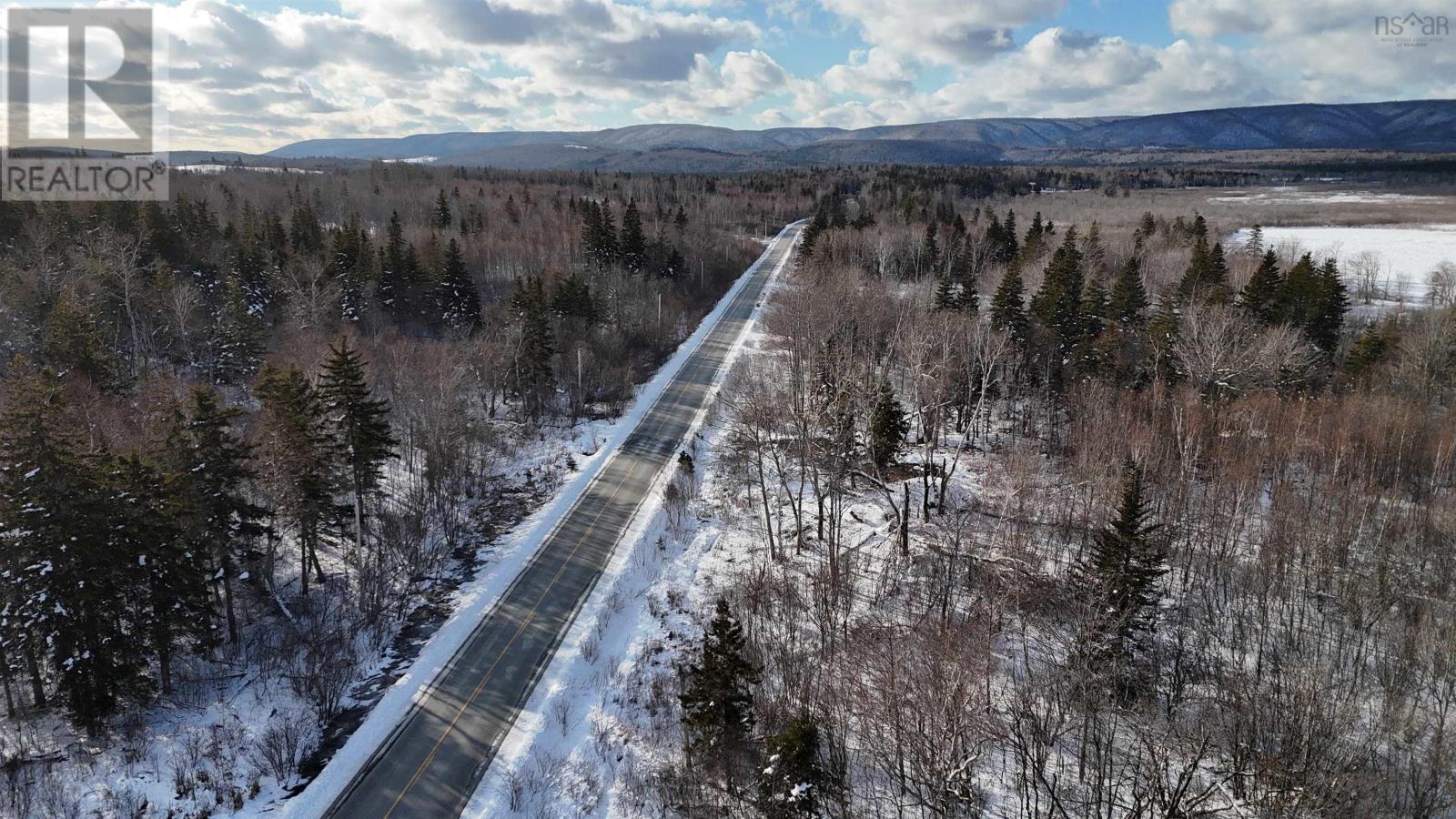 941 West Lake Ainslie Road, Mccormack, West Lake Ainslie, Nova Scotia  B0E 3M0 - Photo 11 - 202602061