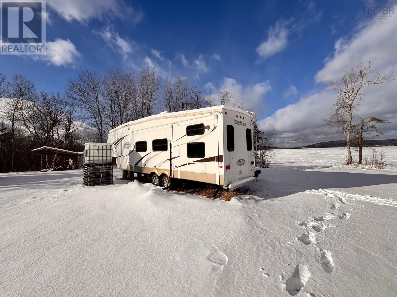 941 West Lake Ainslie Road, Mccormack, West Lake Ainslie, Nova Scotia  B0E 3M0 - Photo 18 - 202602061