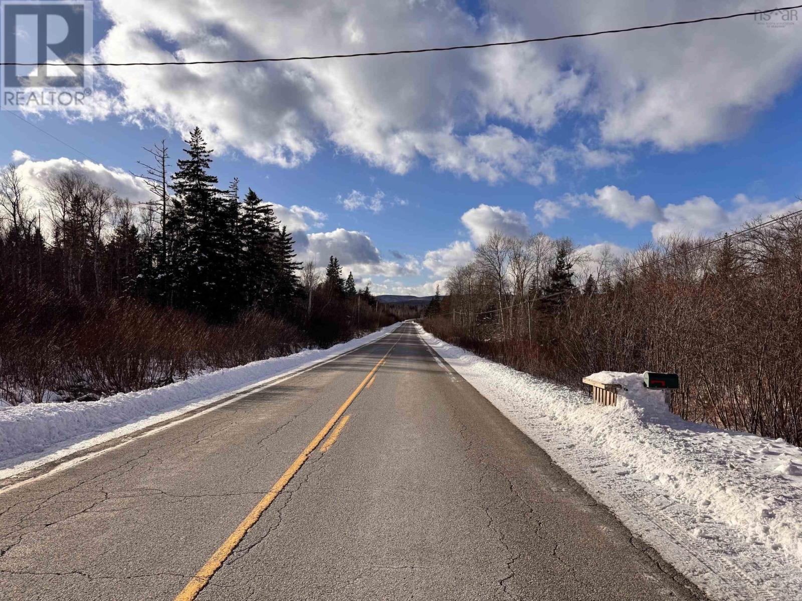 941 West Lake Ainslie Road, Mccormack, West Lake Ainslie, Nova Scotia  B0E 3M0 - Photo 25 - 202602061