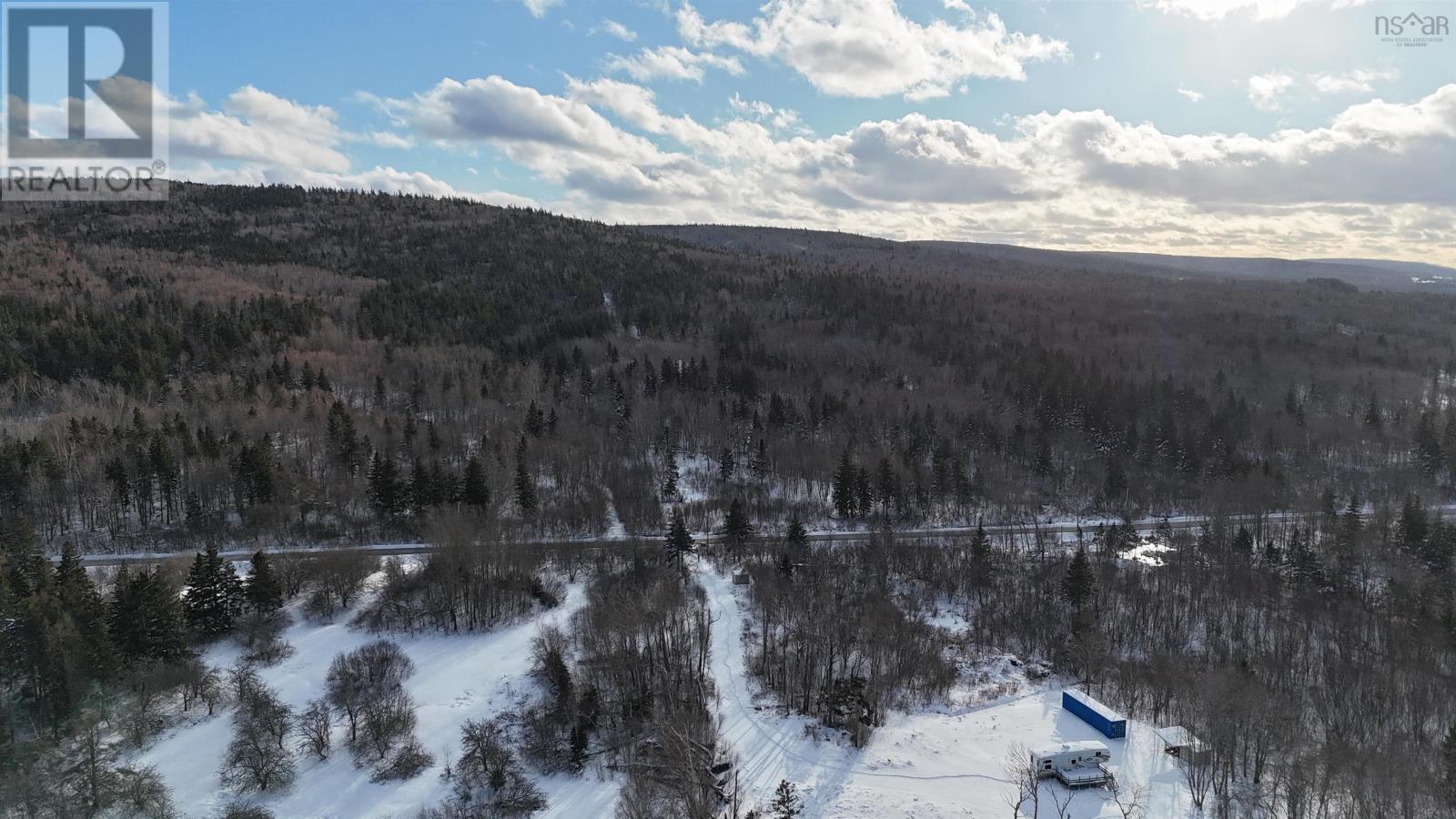 941 West Lake Ainslie Road, Mccormack, West Lake Ainslie, Nova Scotia  B0E 3M0 - Photo 8 - 202602061