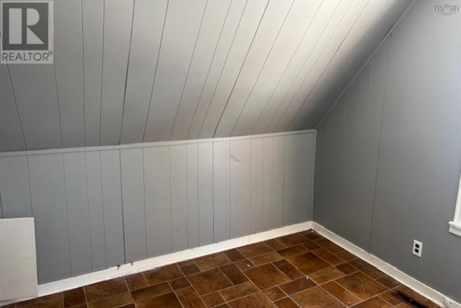 55 Elm Street, Springhill, Nova Scotia  B0M 1X0 - Photo 8 - 202602115