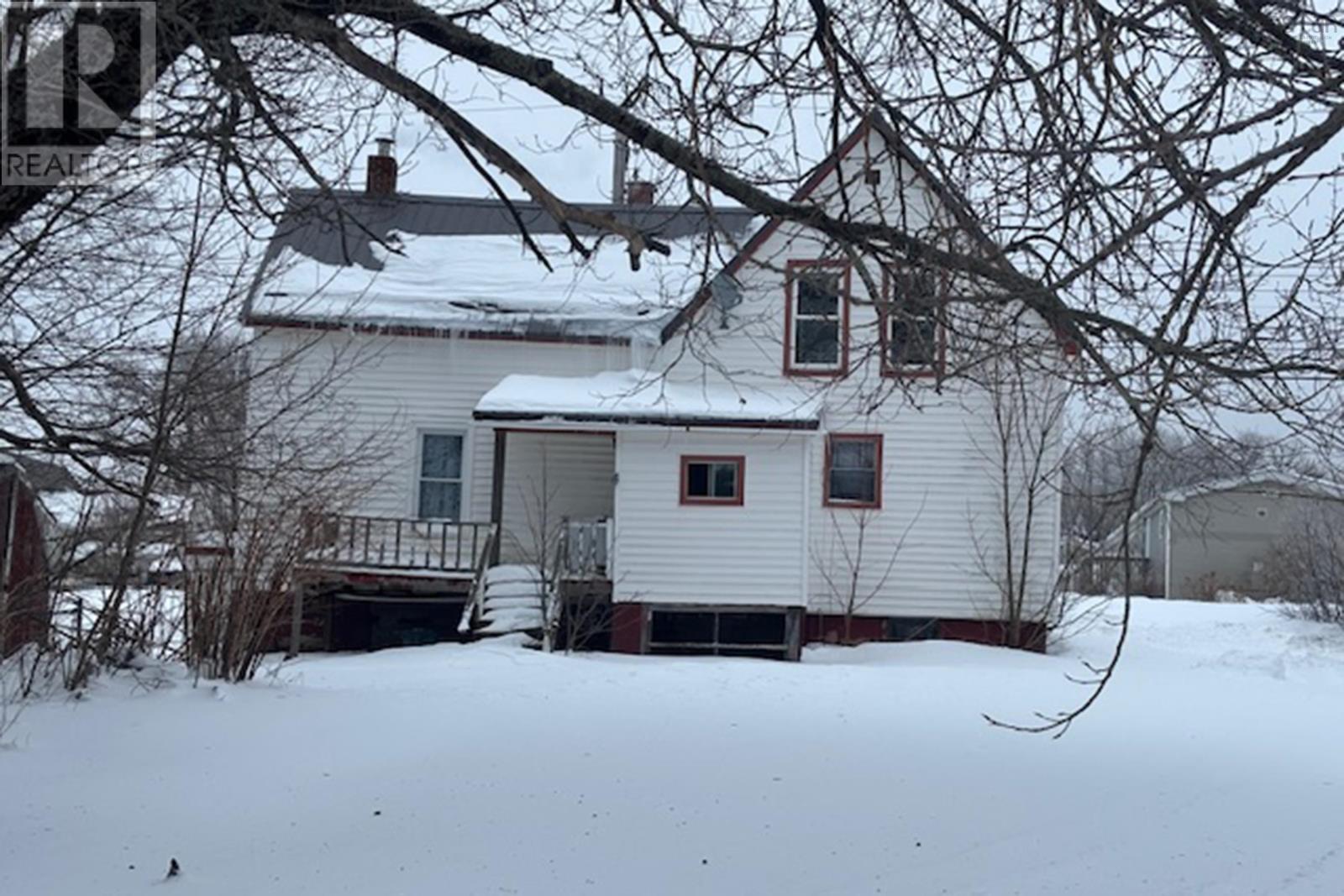 55 Elm Street, Springhill, Nova Scotia  B0M 1X0 - Photo 9 - 202602115