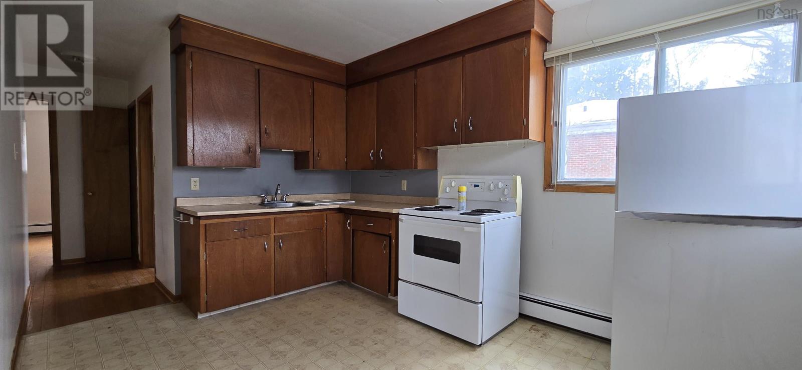 284 Albert Street, Windsor, Nova Scotia  B0N 2T0 - Photo 5 - 202602117