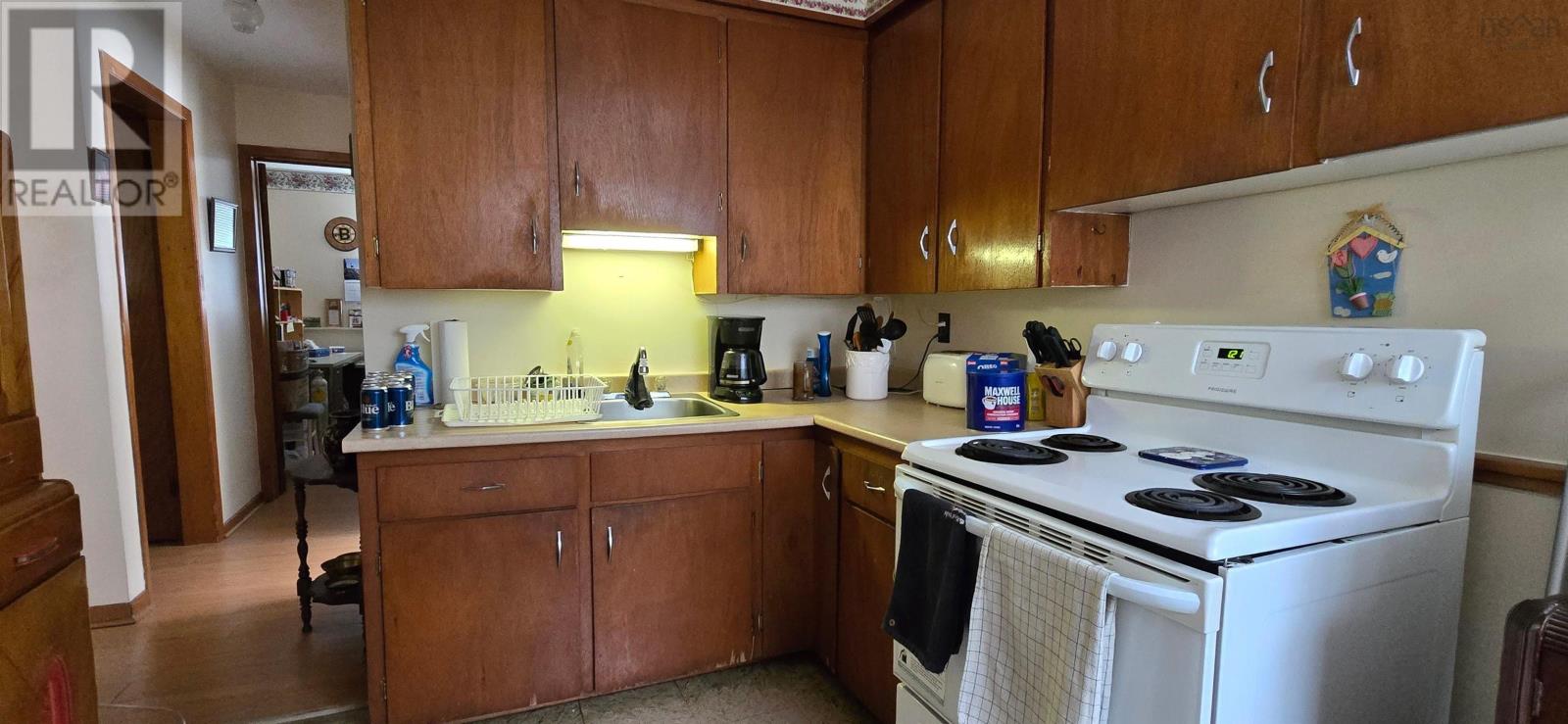 284 Albert Street, Windsor, Nova Scotia  B0N 2T0 - Photo 6 - 202602117