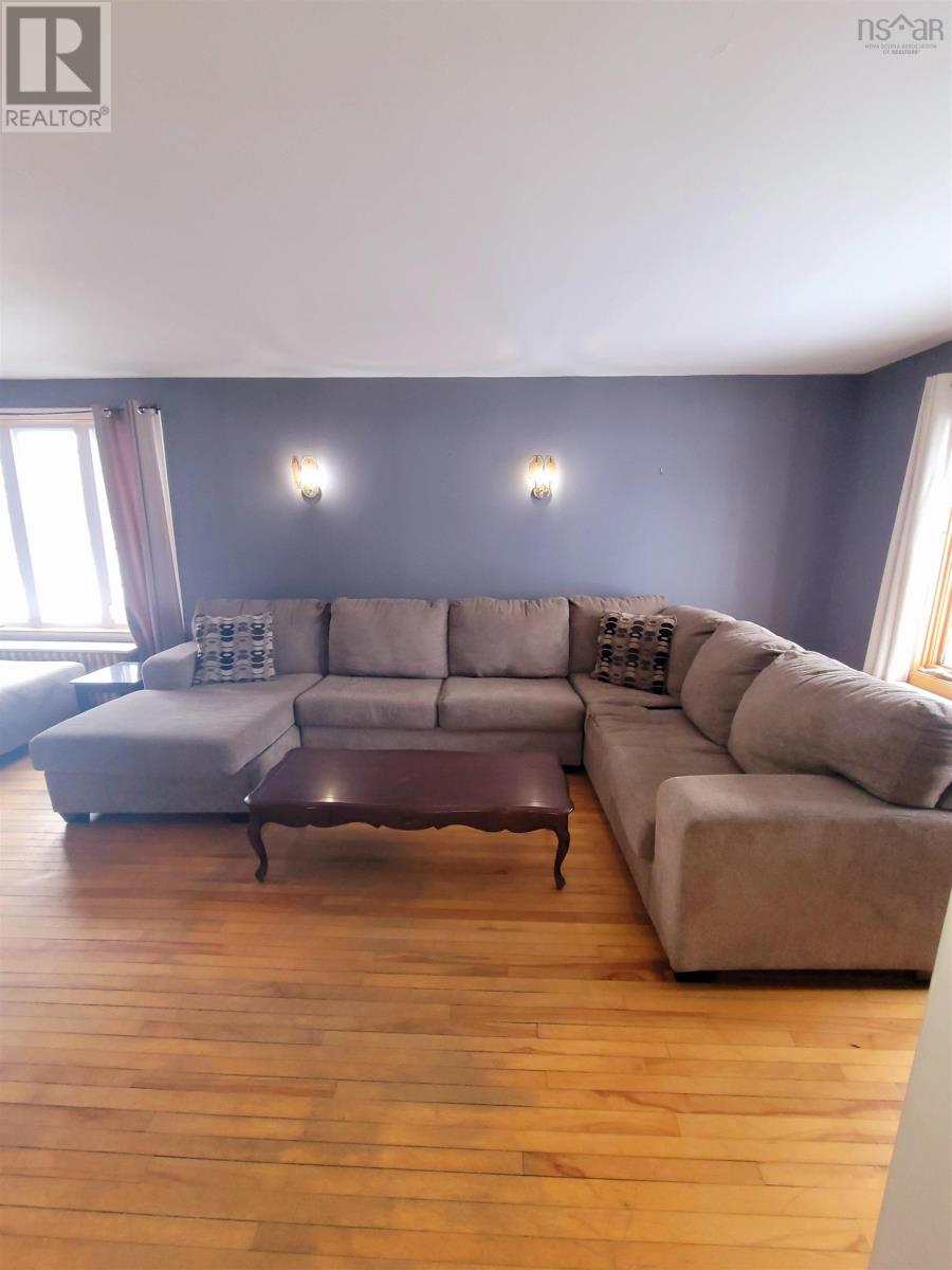 34 Cottage Street, Dominion, Nova Scotia  B1G 1C1 - Photo 11 - 202602160