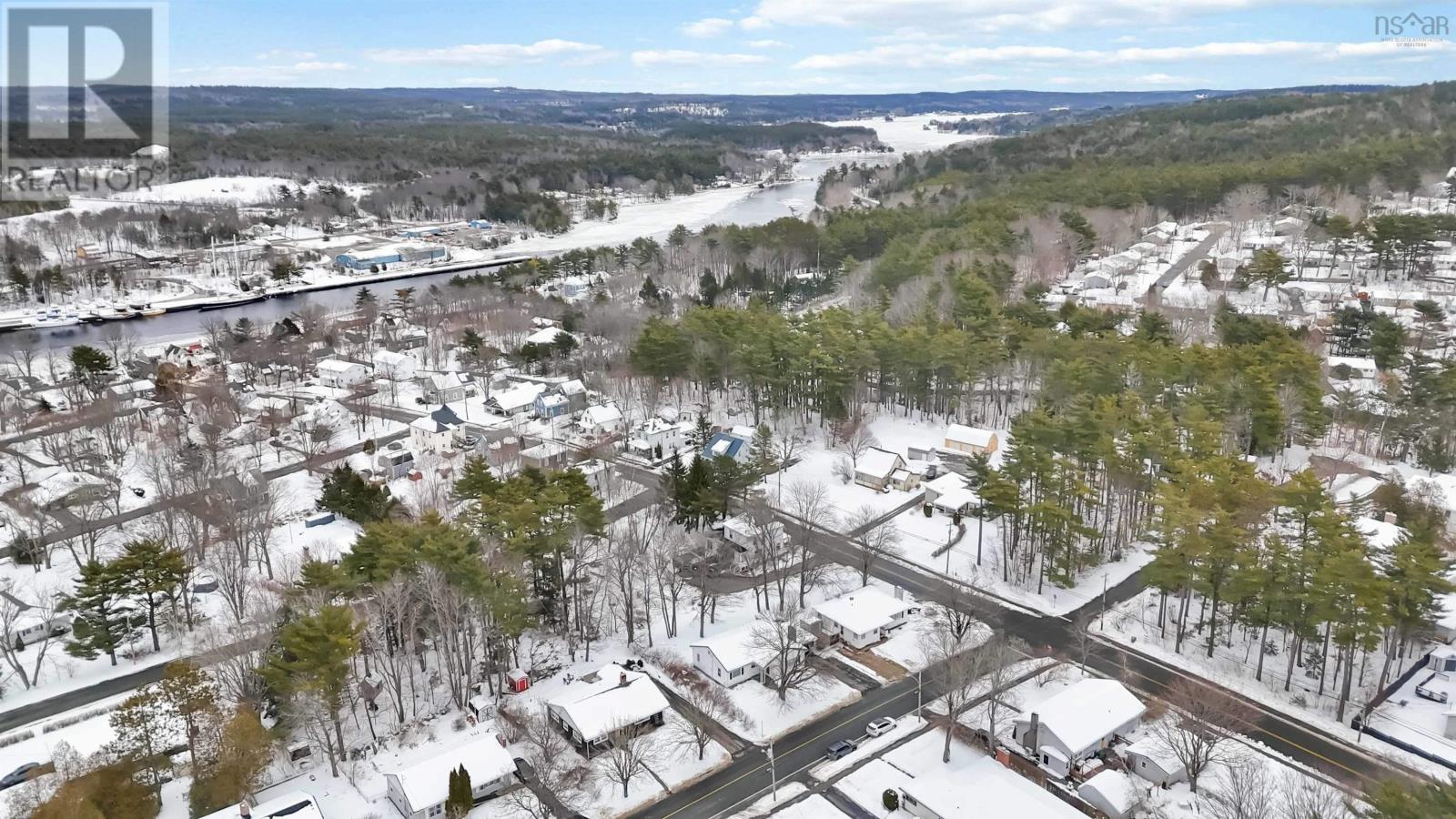 213 Alexandra Avenue, Bridgewater, Nova Scotia  B4V 1H7 - Photo 25 - 202602204