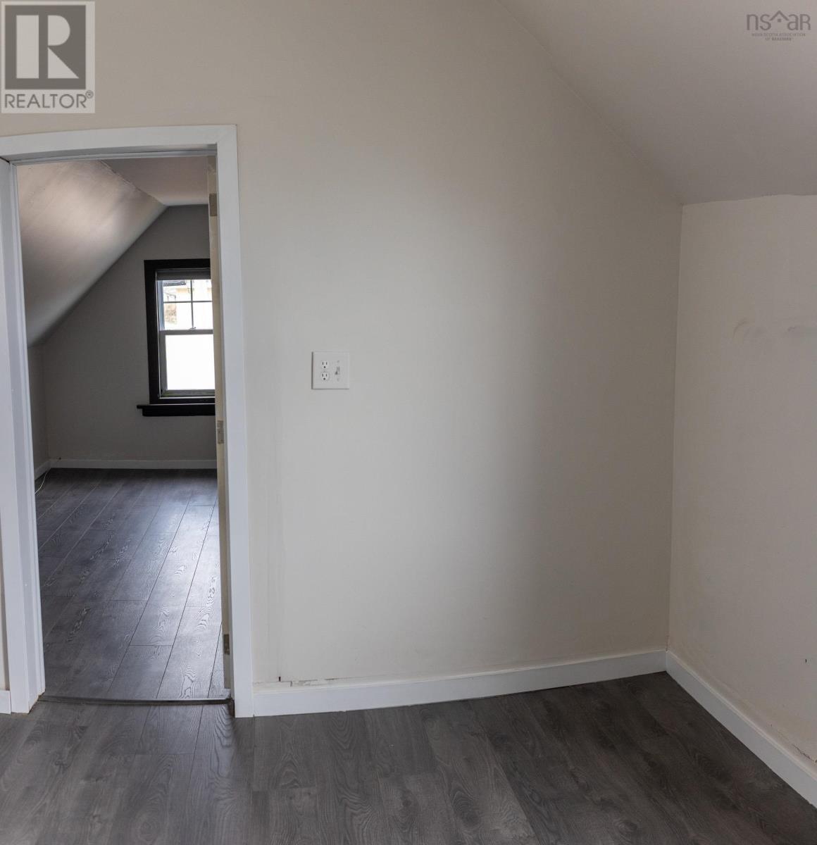 136 Victoria Street, Glace Bay, Nova Scotia  B1A 1Z8 - Photo 15 - 202602360