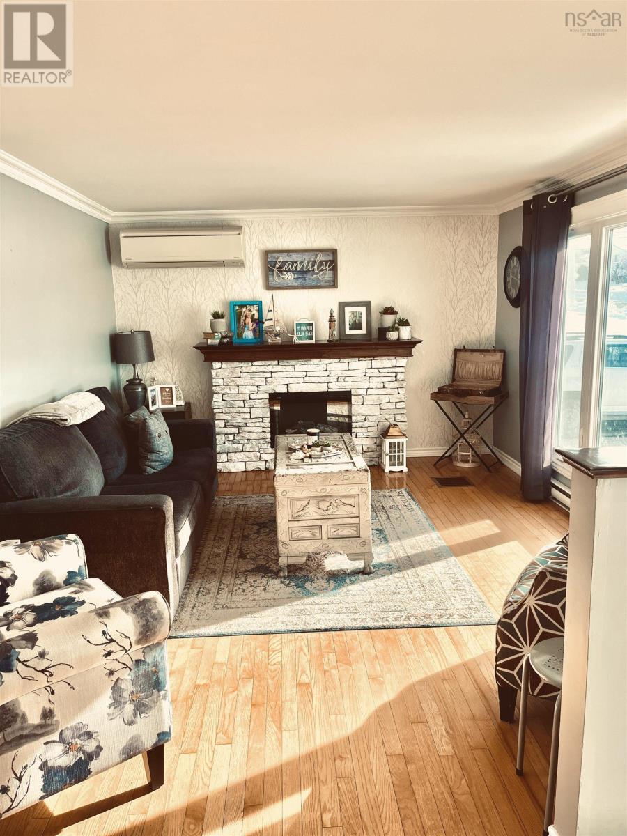 10 Don-Gordon Street, Glace Bay, Nova Scotia  B1A 6A2 - Photo 7 - 202602361