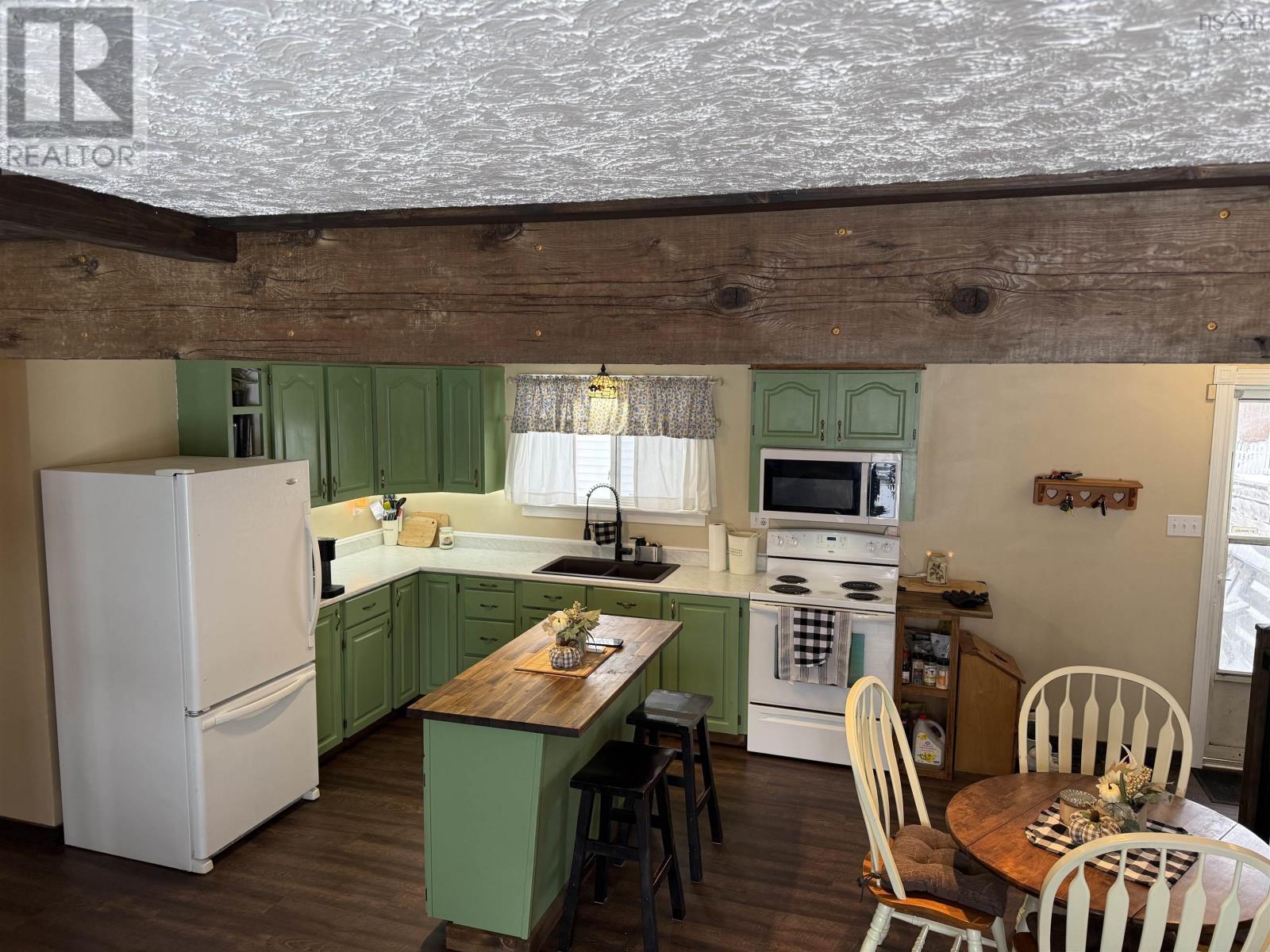 1668 Mackay Street, Westville, Nova Scotia  B0K 2A0 - Photo 11 - 202602471