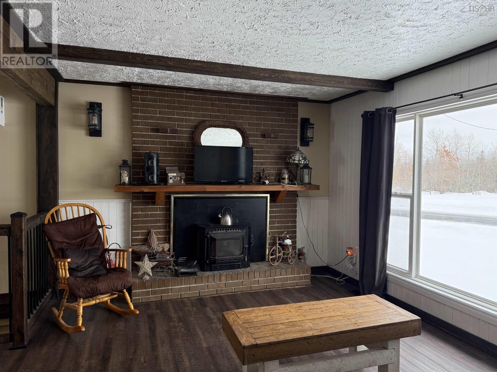 1668 Mackay Street, Westville, Nova Scotia  B0K 2A0 - Photo 3 - 202602471