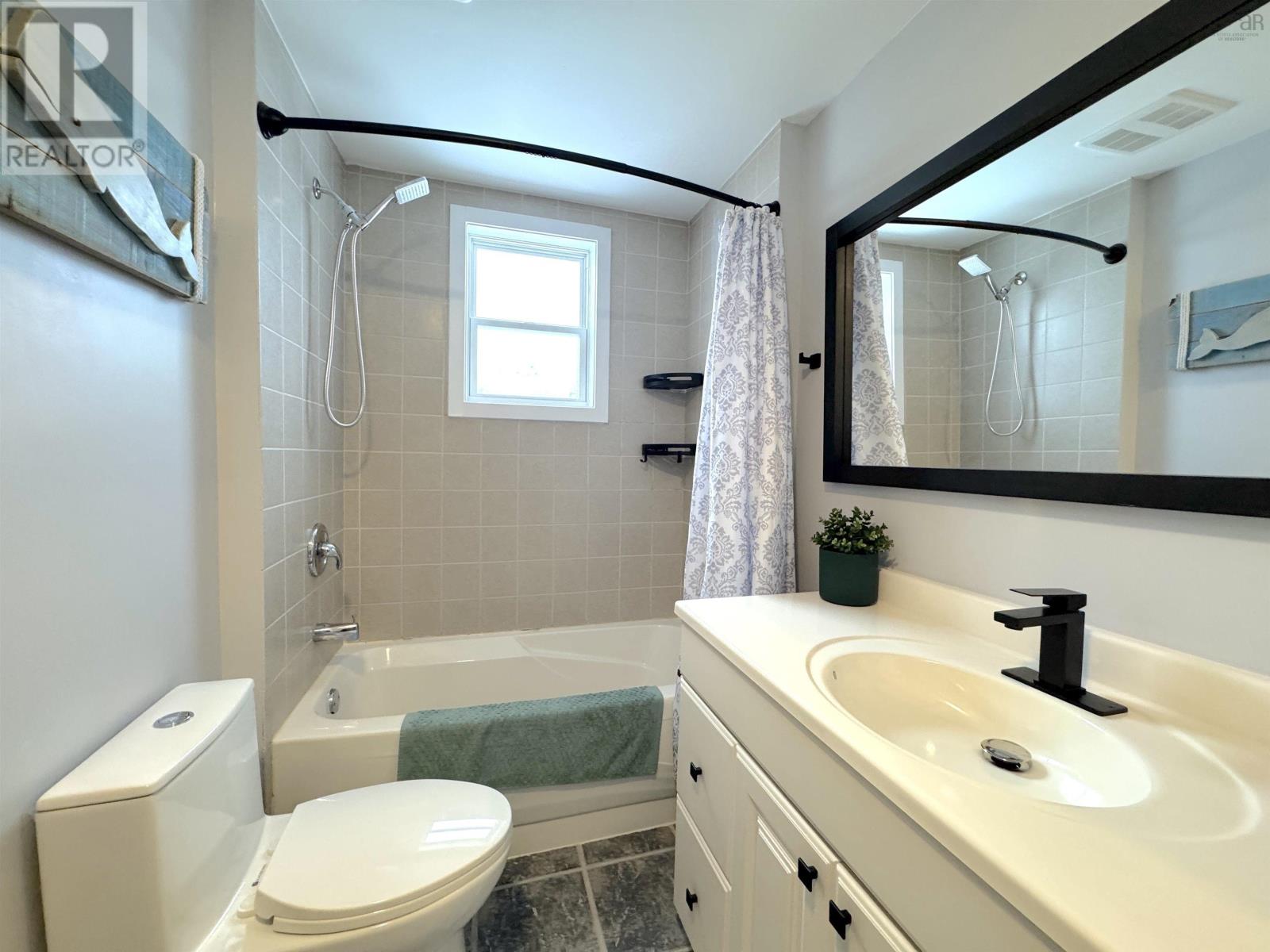 35 Ocean View, Neils Harbour, Nova Scotia  B0C 1N0 - Photo 19 - 202602550