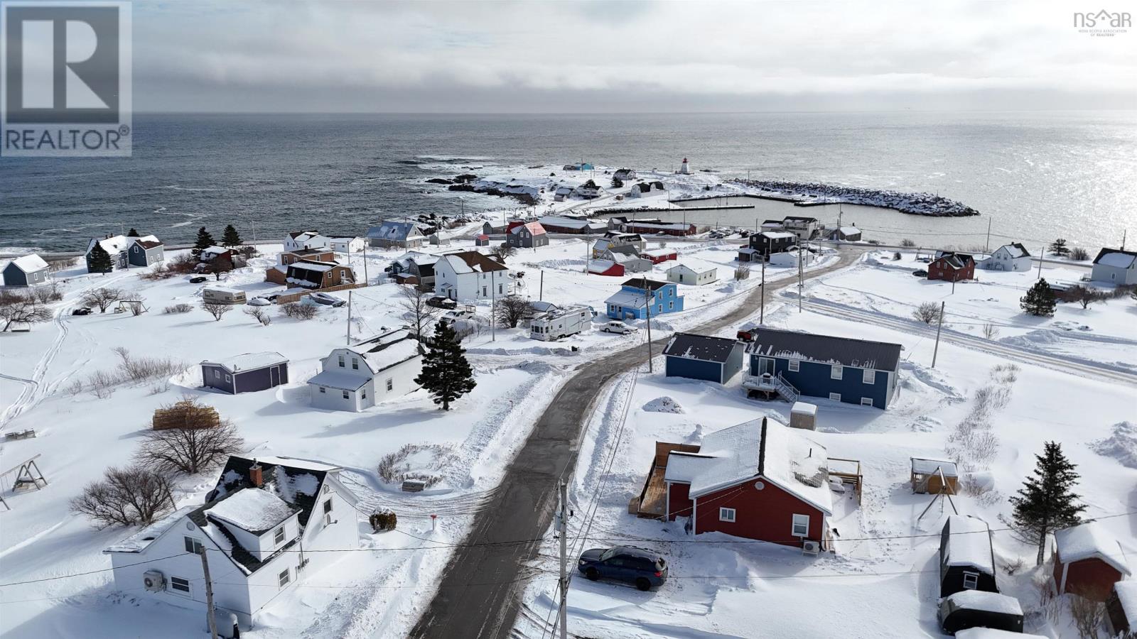 35 Ocean View, Neils Harbour, Nova Scotia  B0C 1N0 - Photo 2 - 202602550