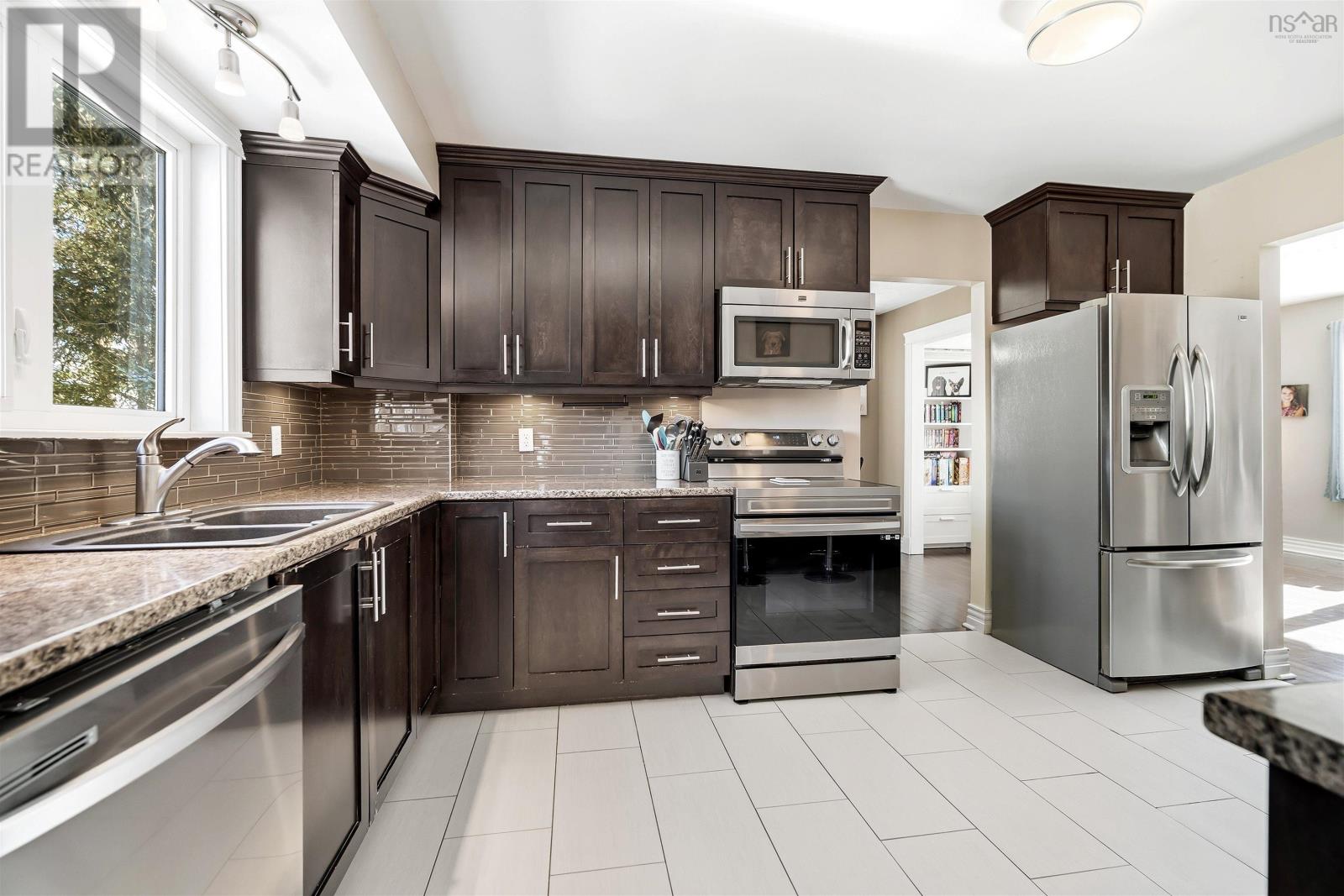 15 Bellroyal Court, Cole Harbour, Nova Scotia  B2V 2B4 - Photo 10 - 202602588